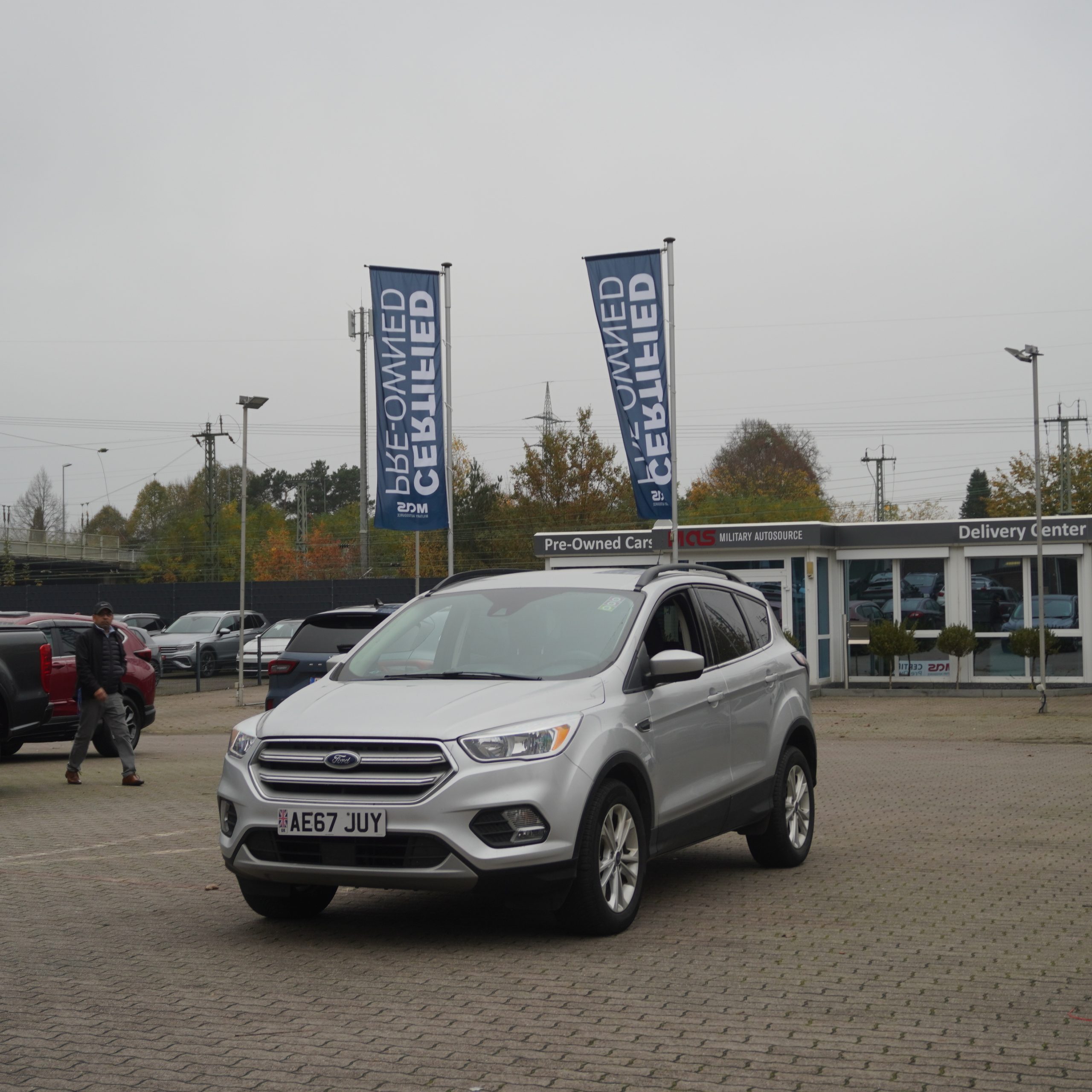 
								2018 Ford Escape SE full									