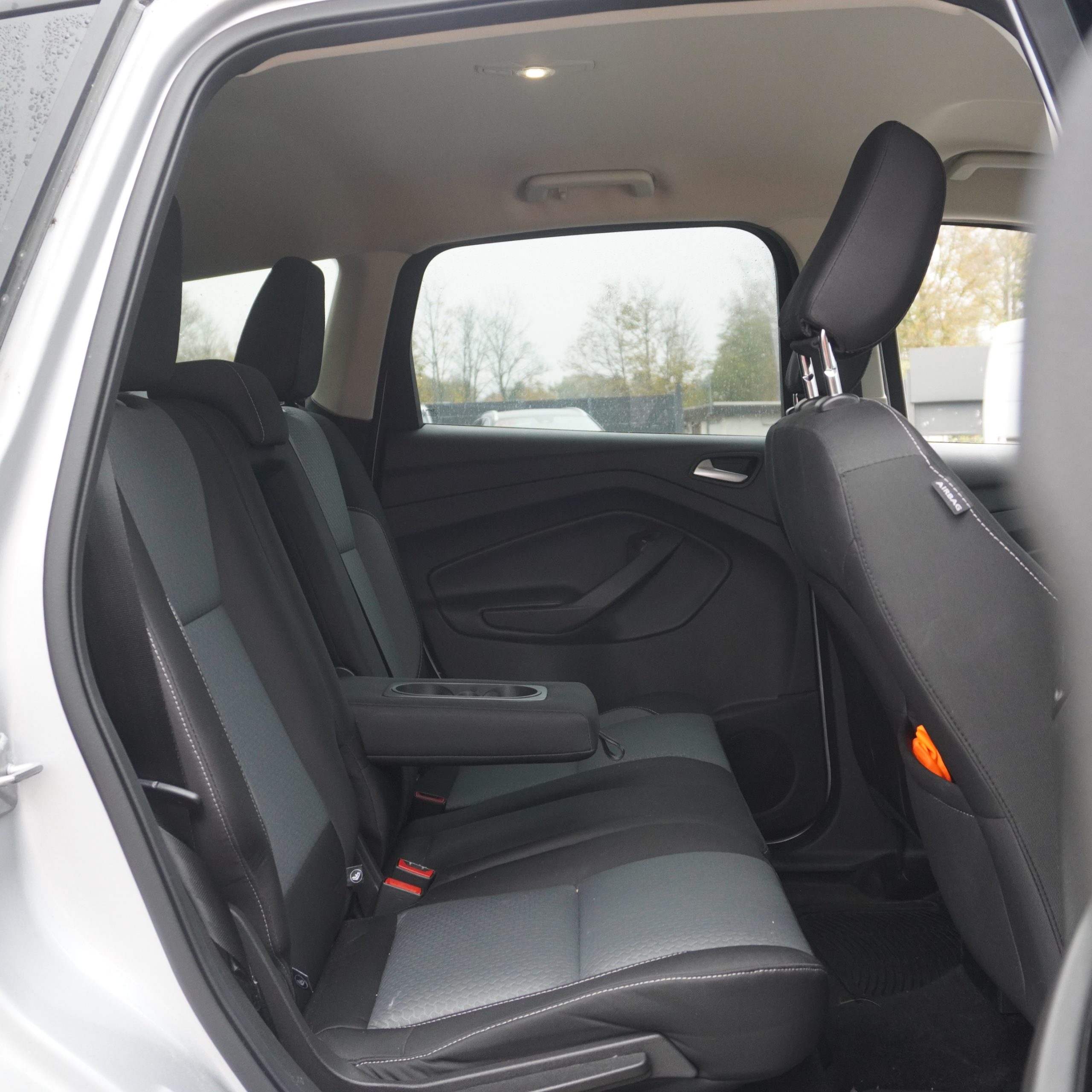 
								2018 Ford Escape SE full									