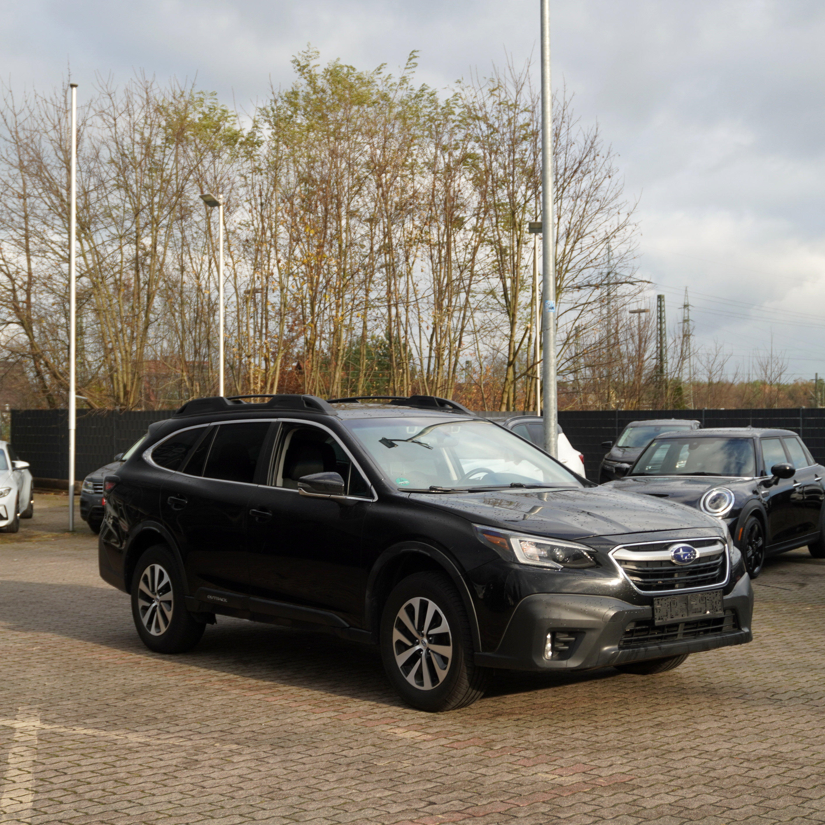 
								2020 Subaru Outback Premium full									