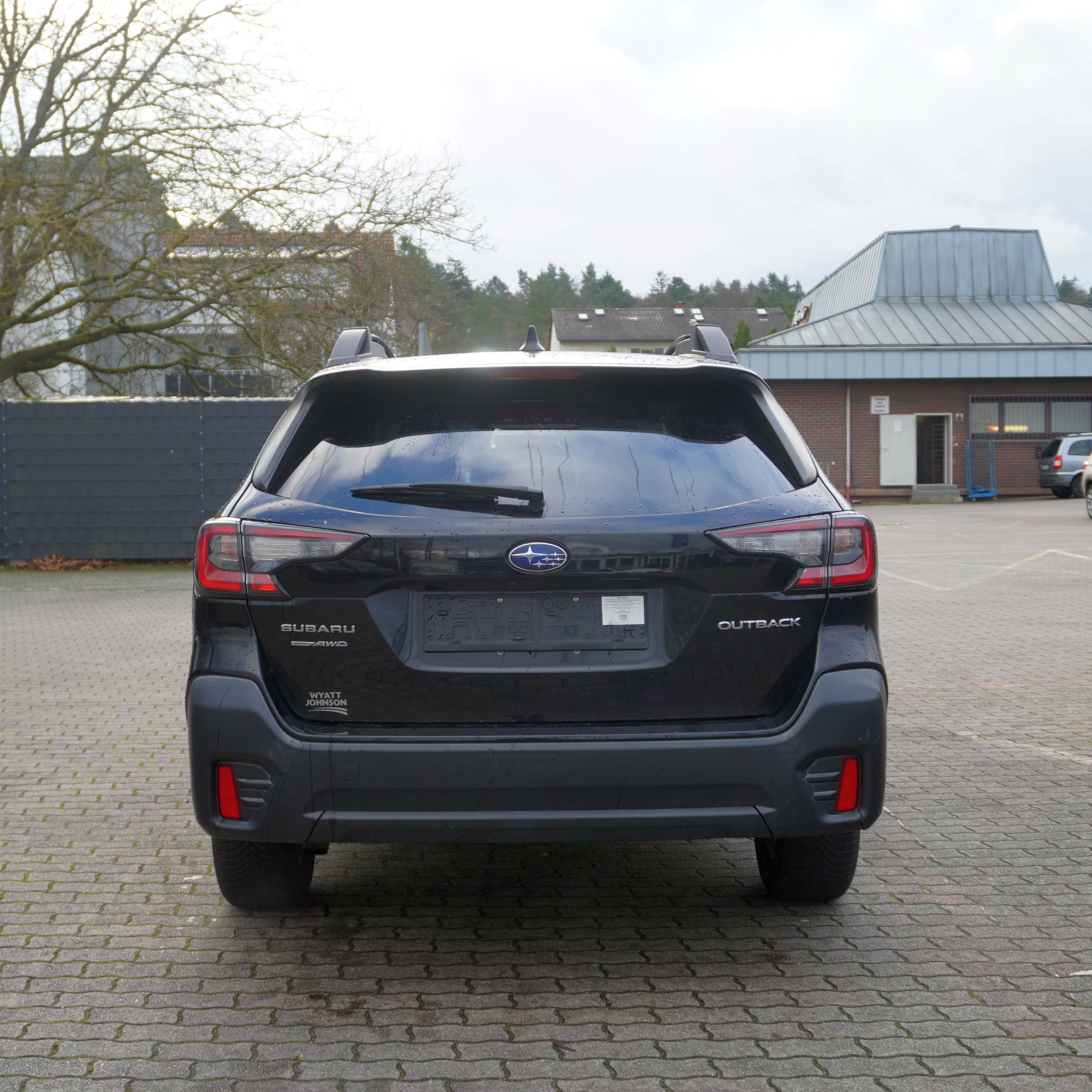 
								2020 Subaru Outback Premium full									