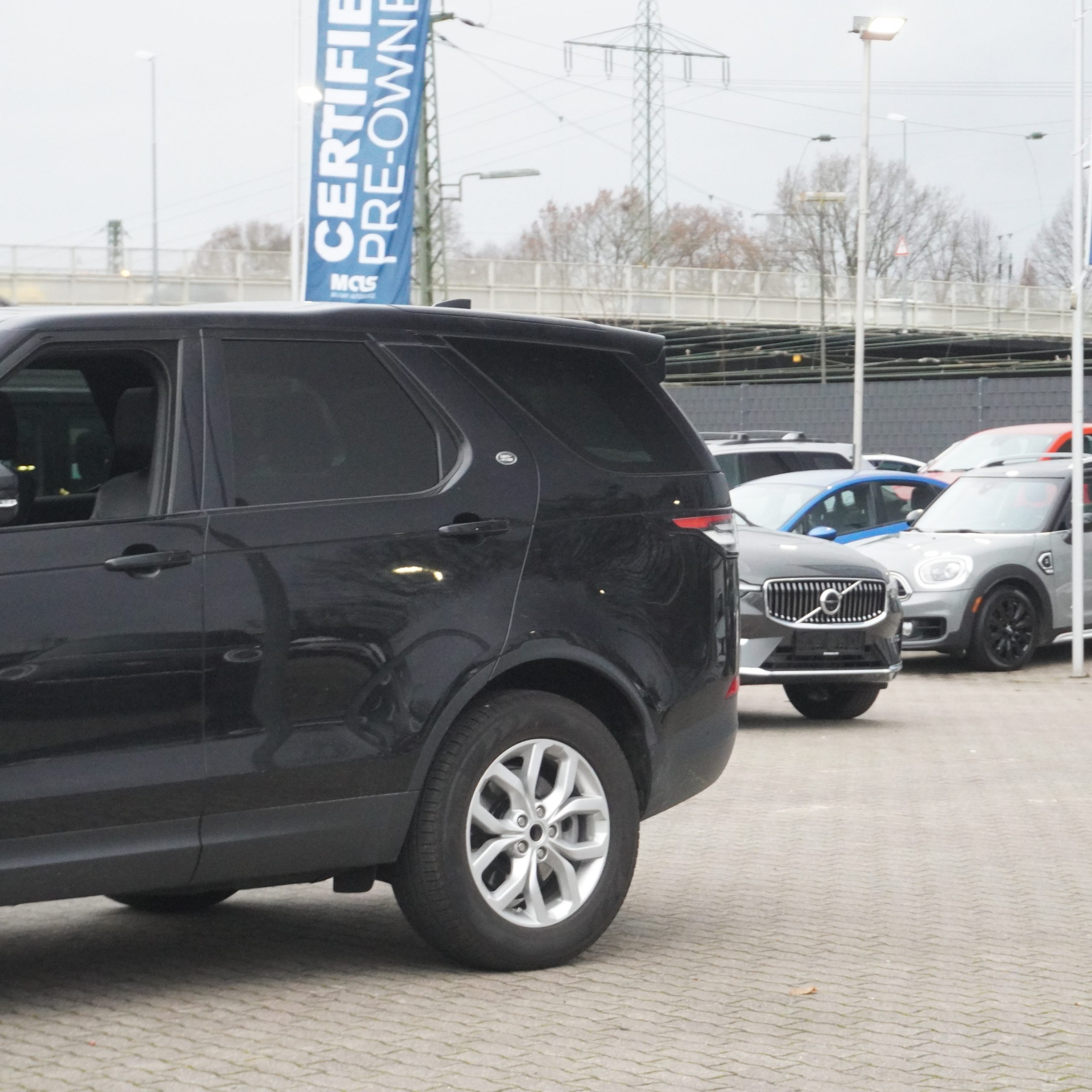 
								2020 Land Rover Discovery SE V6 Supercharged full									