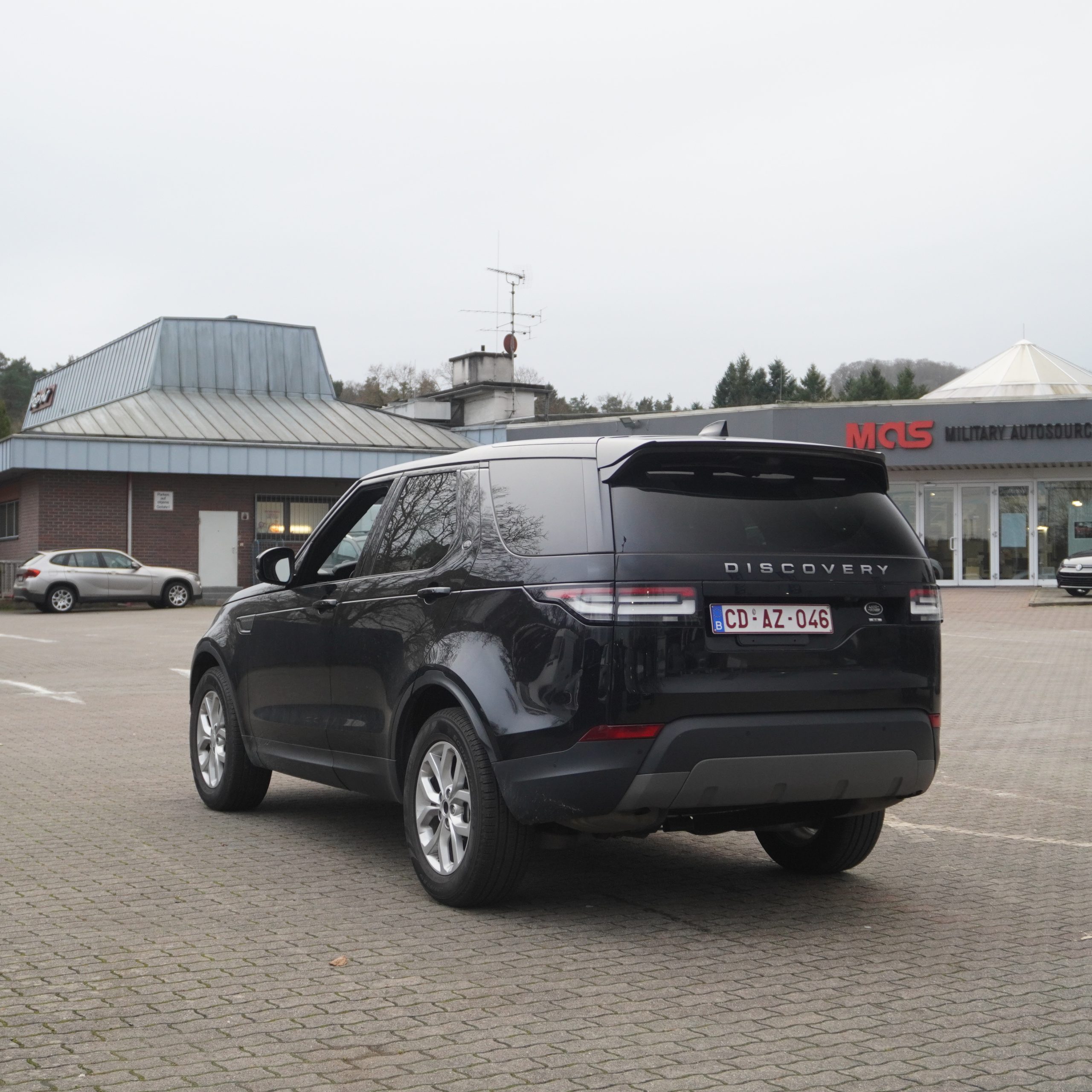 
								2020 Land Rover Discovery SE V6 Supercharged full									