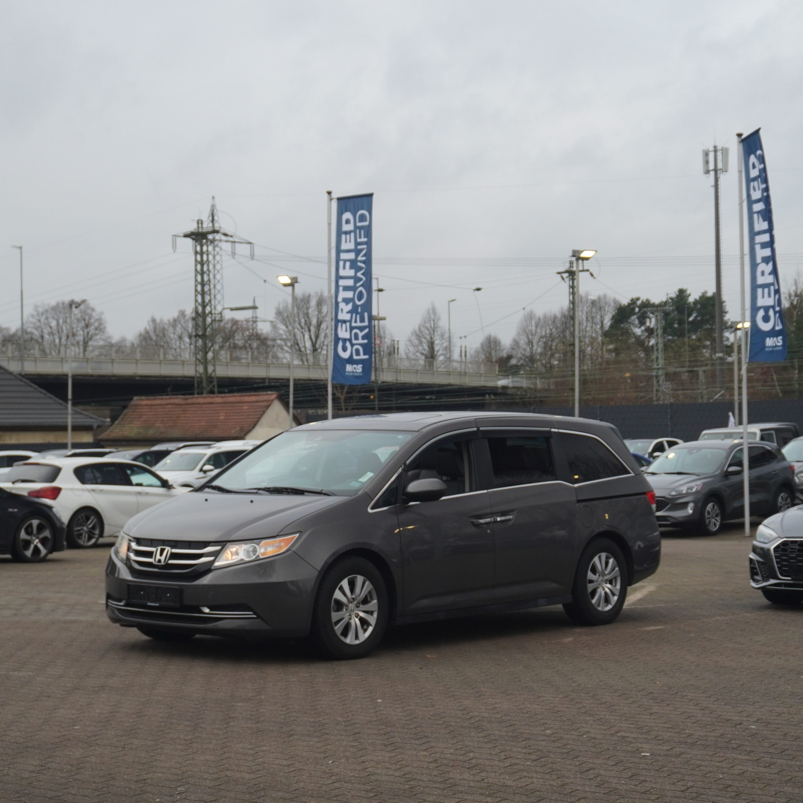 
								2016 Honda Odyssey EX-L full									