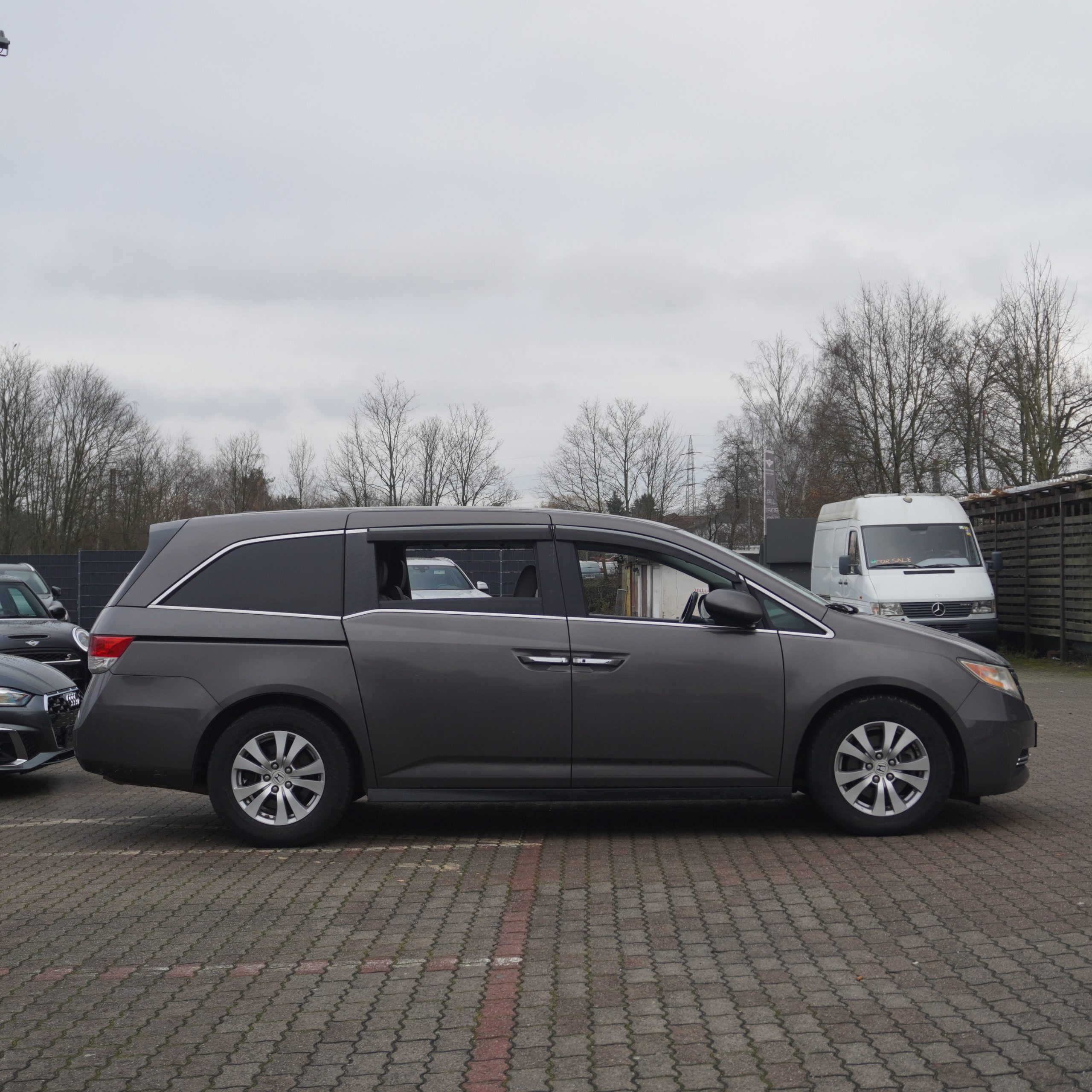 
								2016 Honda Odyssey EX-L full									