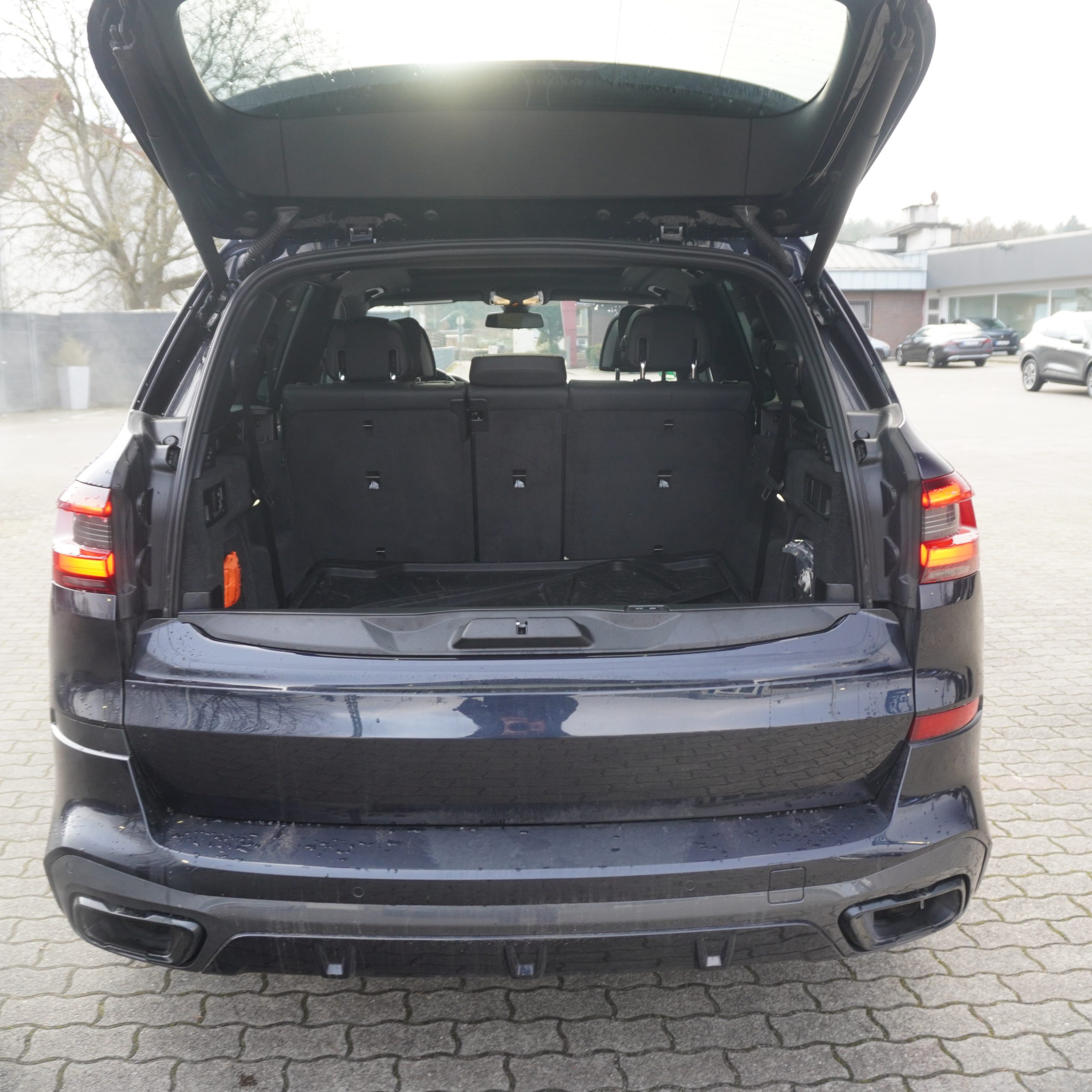 
								2021 BMW X5 40i full									