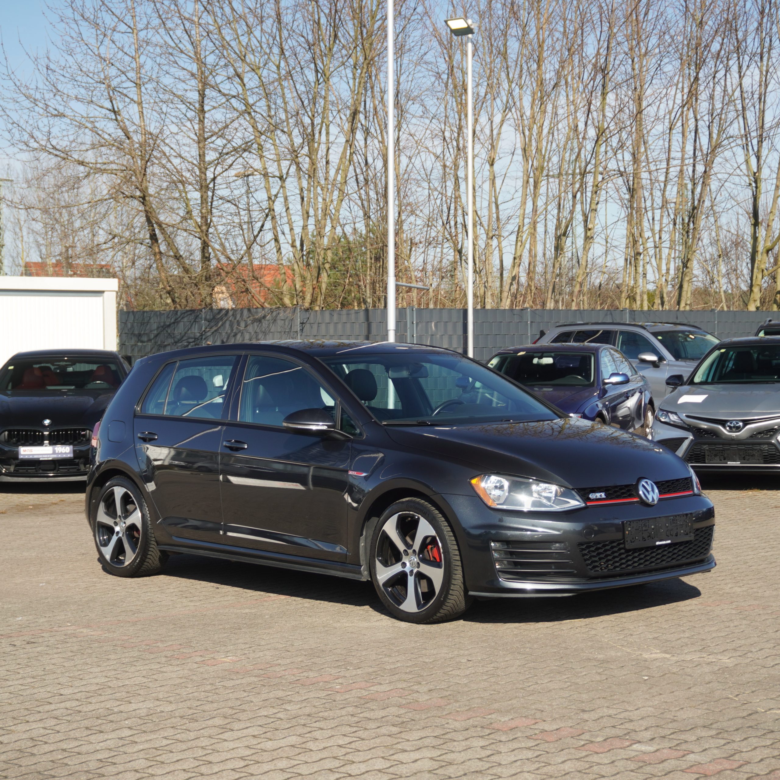 
								2016 Volkswagen GTI SE  full									