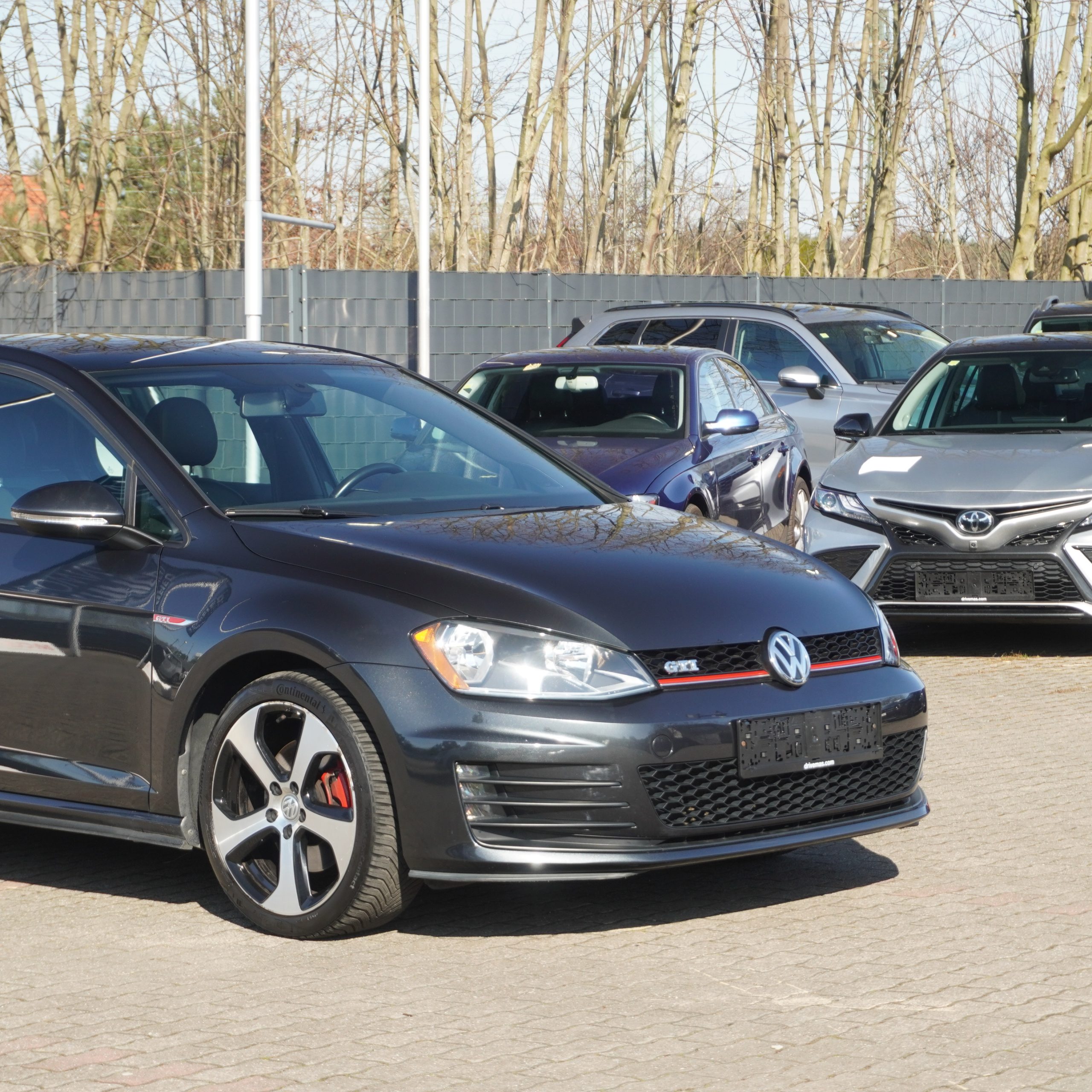 
								2016 Volkswagen GTI SE  full									