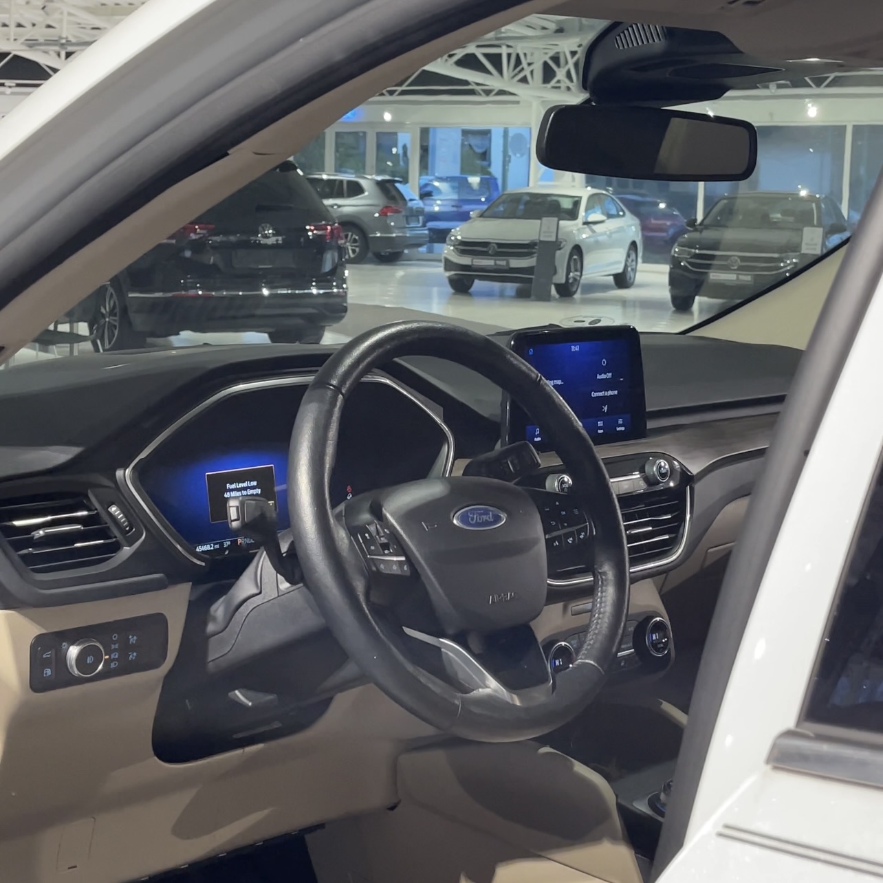 
								2020 Ford Escape Titanium Hybrid full									