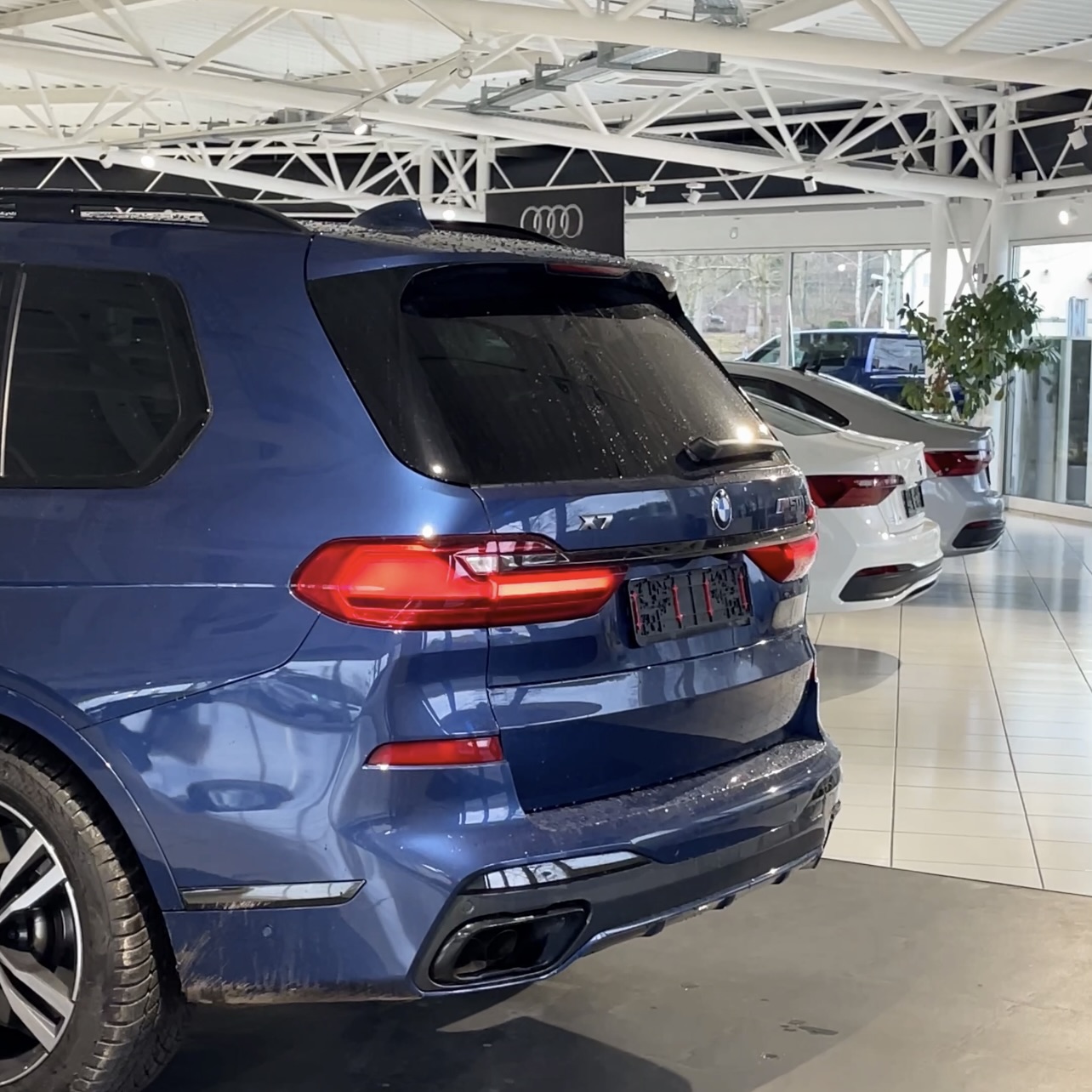 
								2021 BMW X7 M50i full									