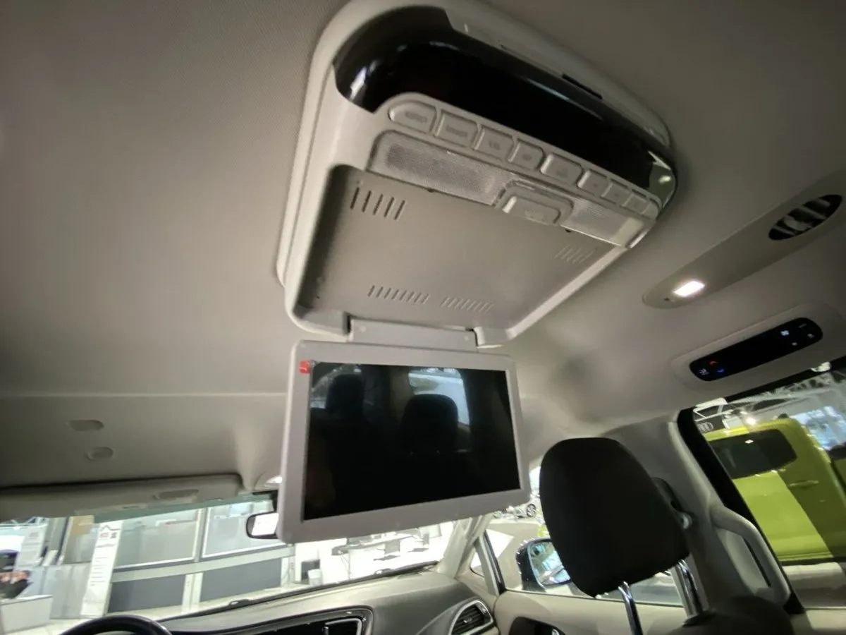 
								2020 Chrysler Pacifica Touring full									