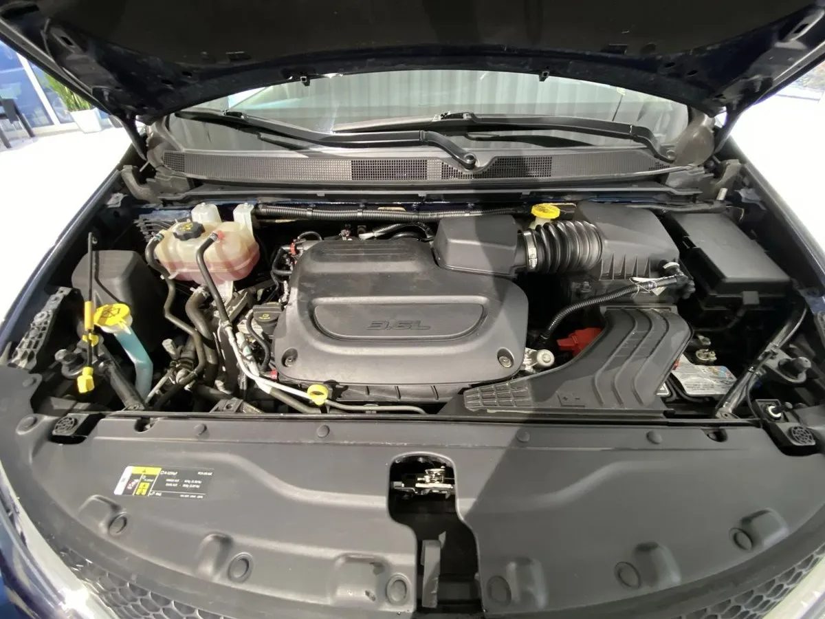 
								2020 Chrysler Pacifica Touring full									