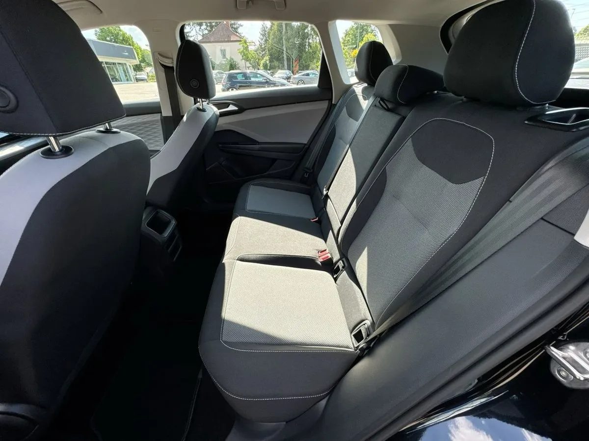 
								2022 Volkswagen Taos S full									