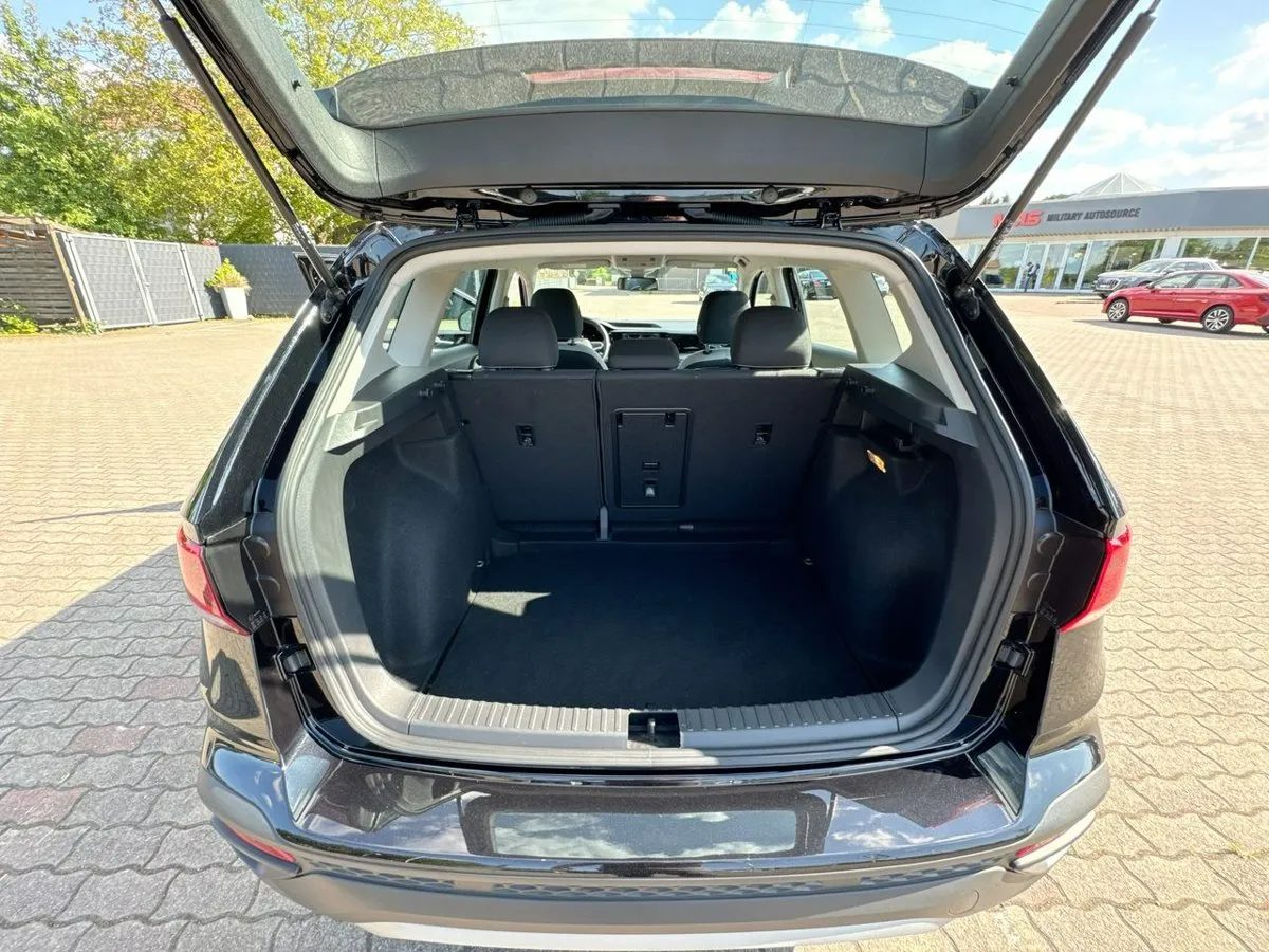 
								2022 Volkswagen Taos S full									