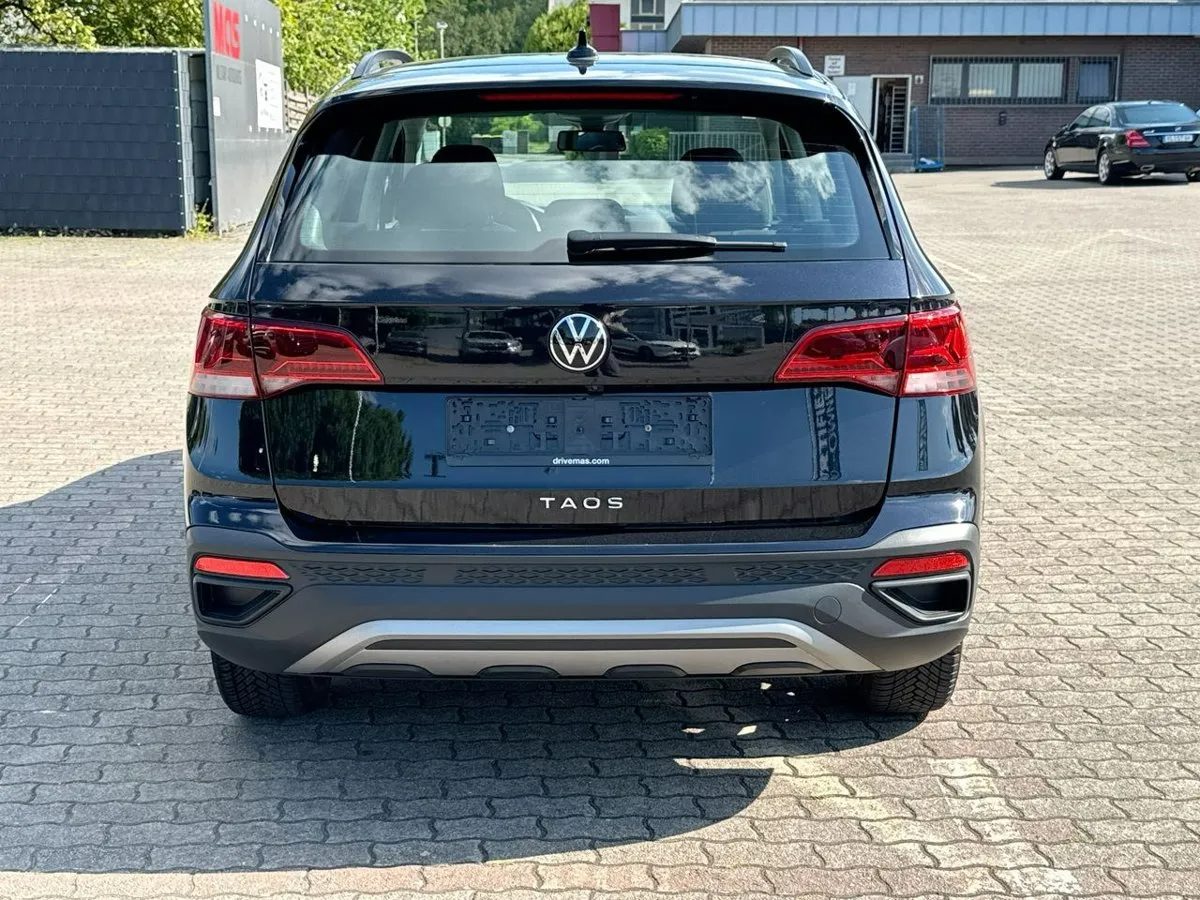
								2022 Volkswagen Taos S full									