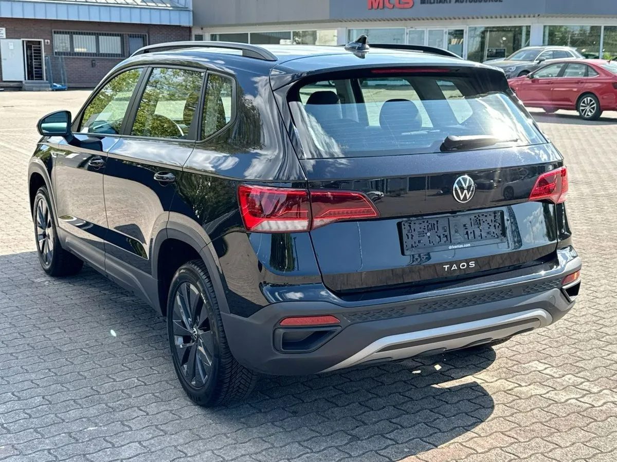 
								2022 Volkswagen Taos S full									