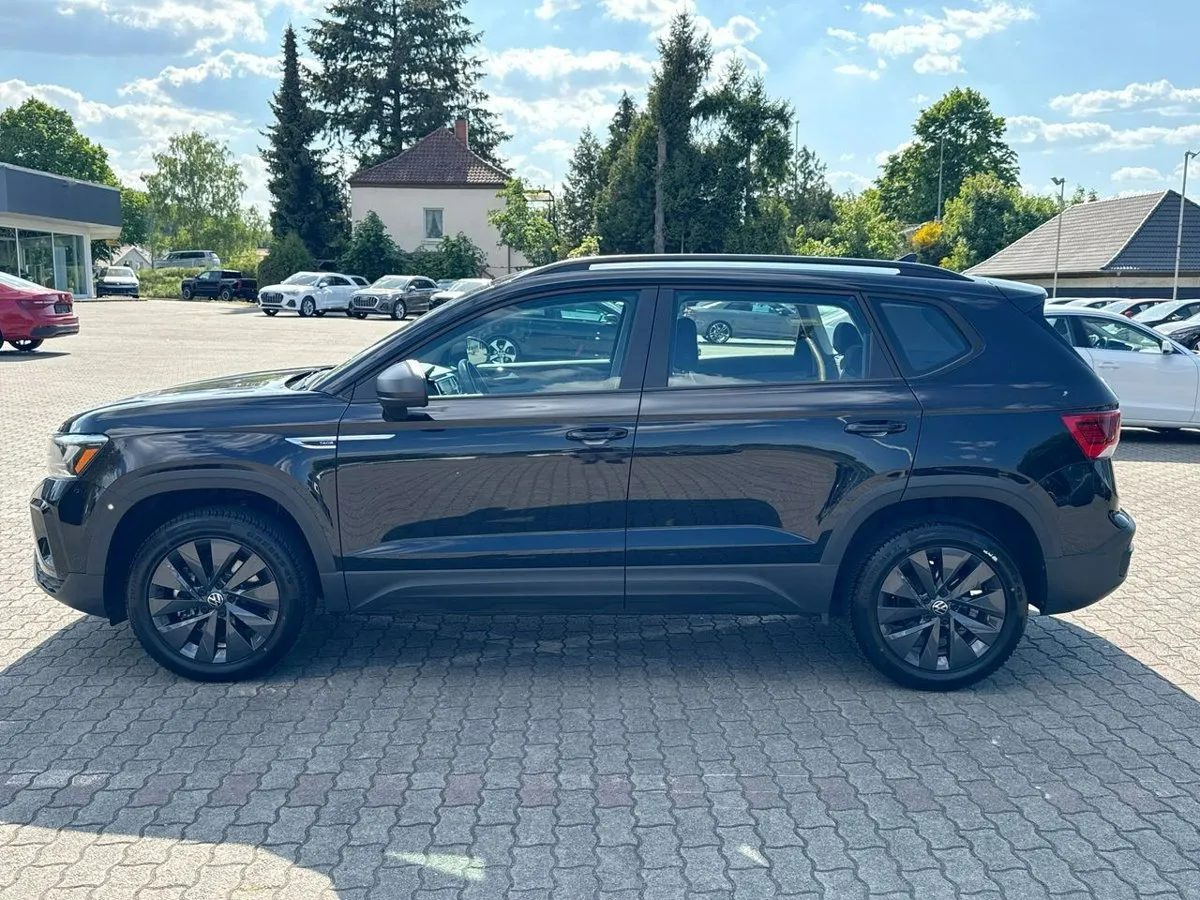 
								2022 Volkswagen Taos S full									