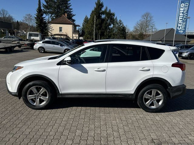 
								2015 Toyota RAV4 XLE full									
