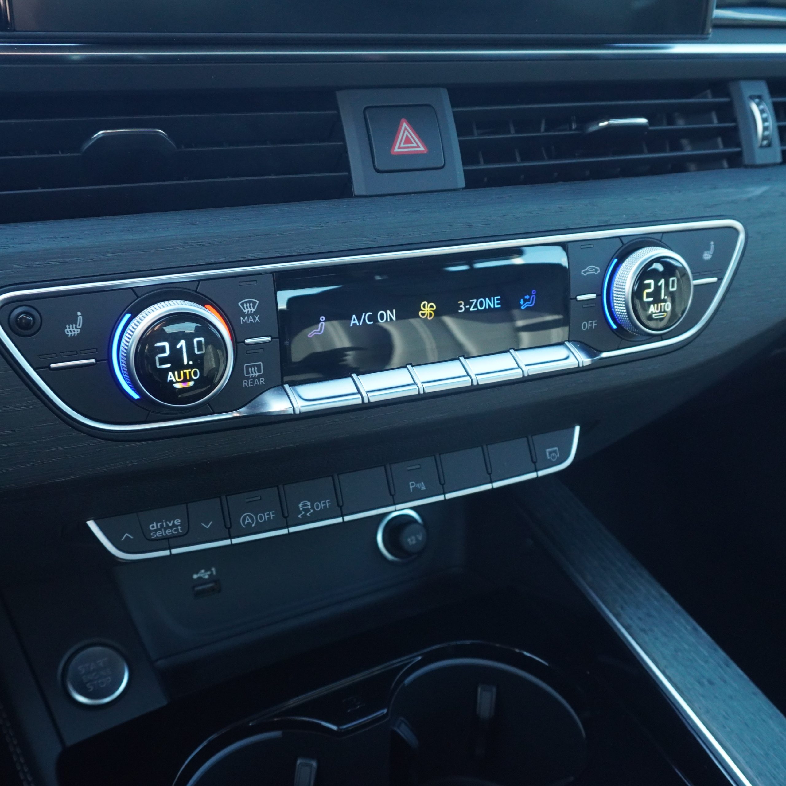 
								2022 Audi A4 S line Premium Plus 45 full									