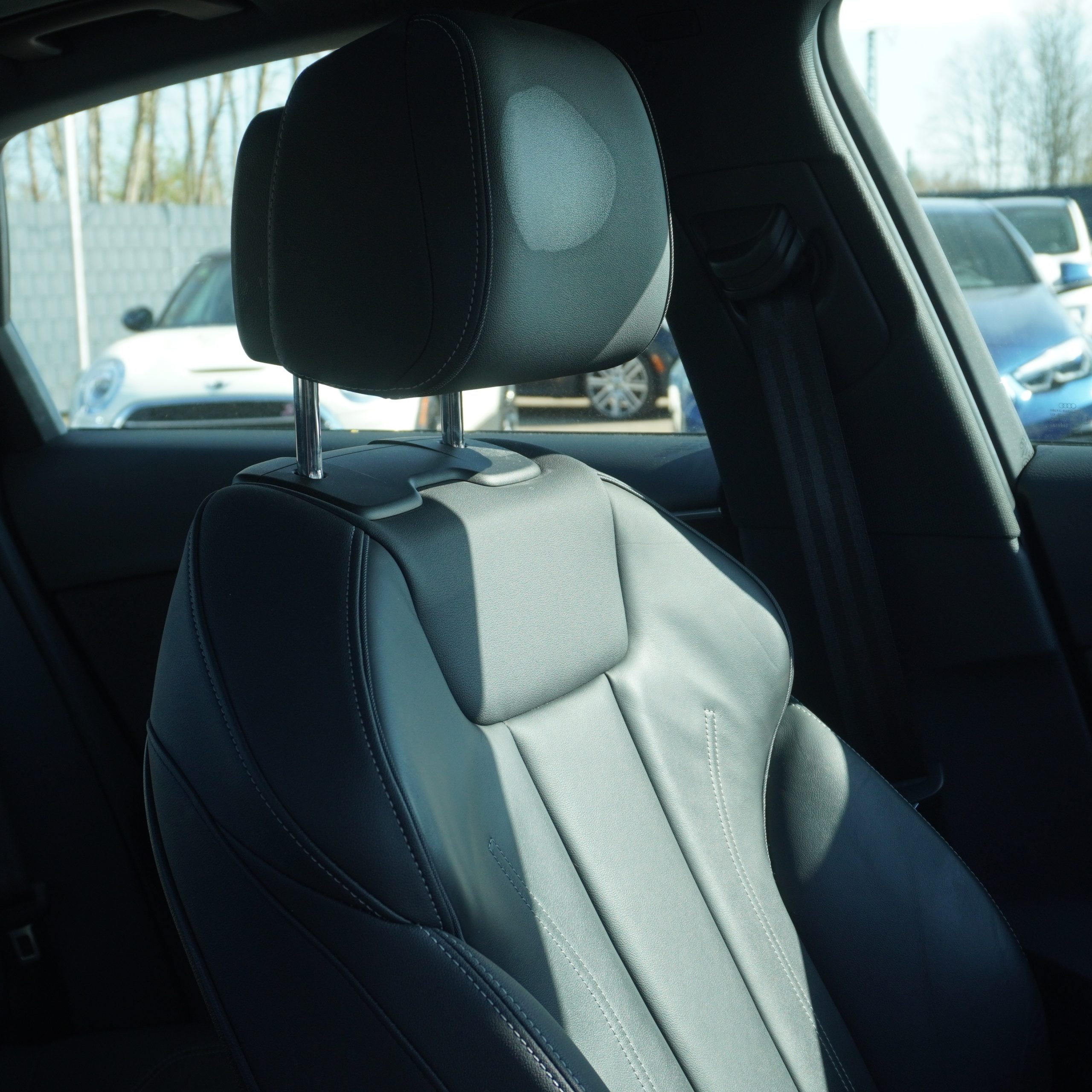 
								2022 Audi A4 S line Premium Plus 45 full									