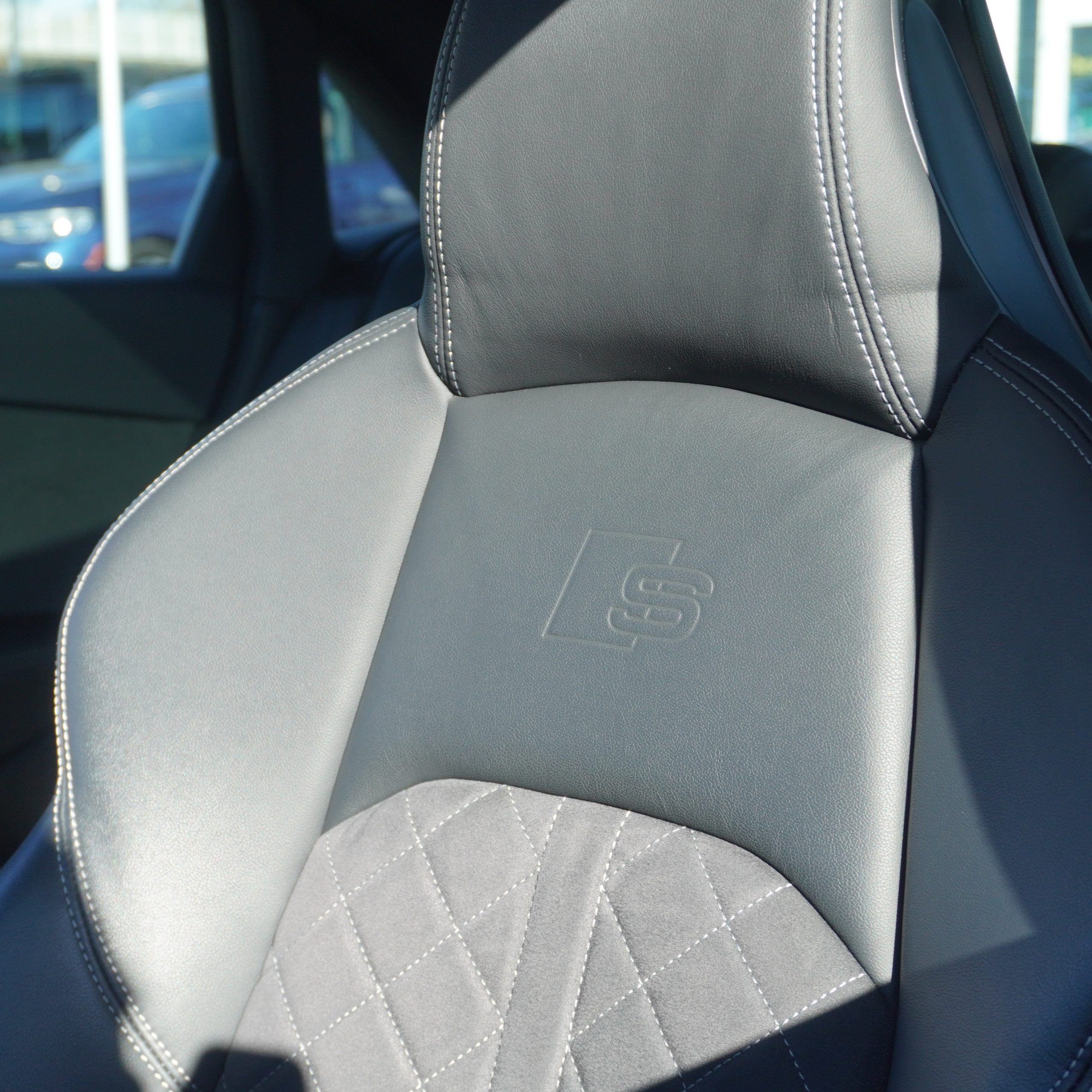 
								2024 Audi S4 Premium Plus full									