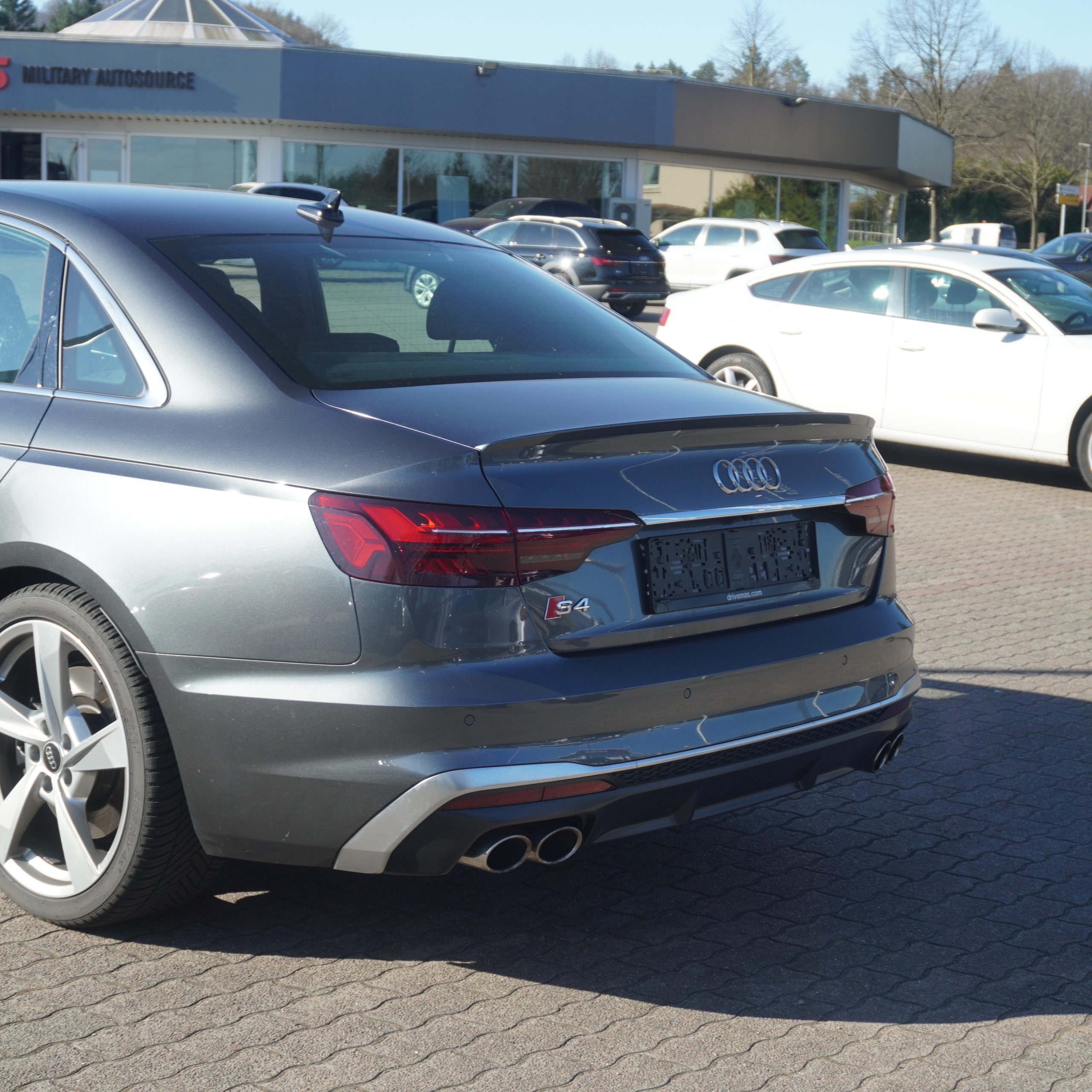 
								2024 Audi S4 Premium Plus full									