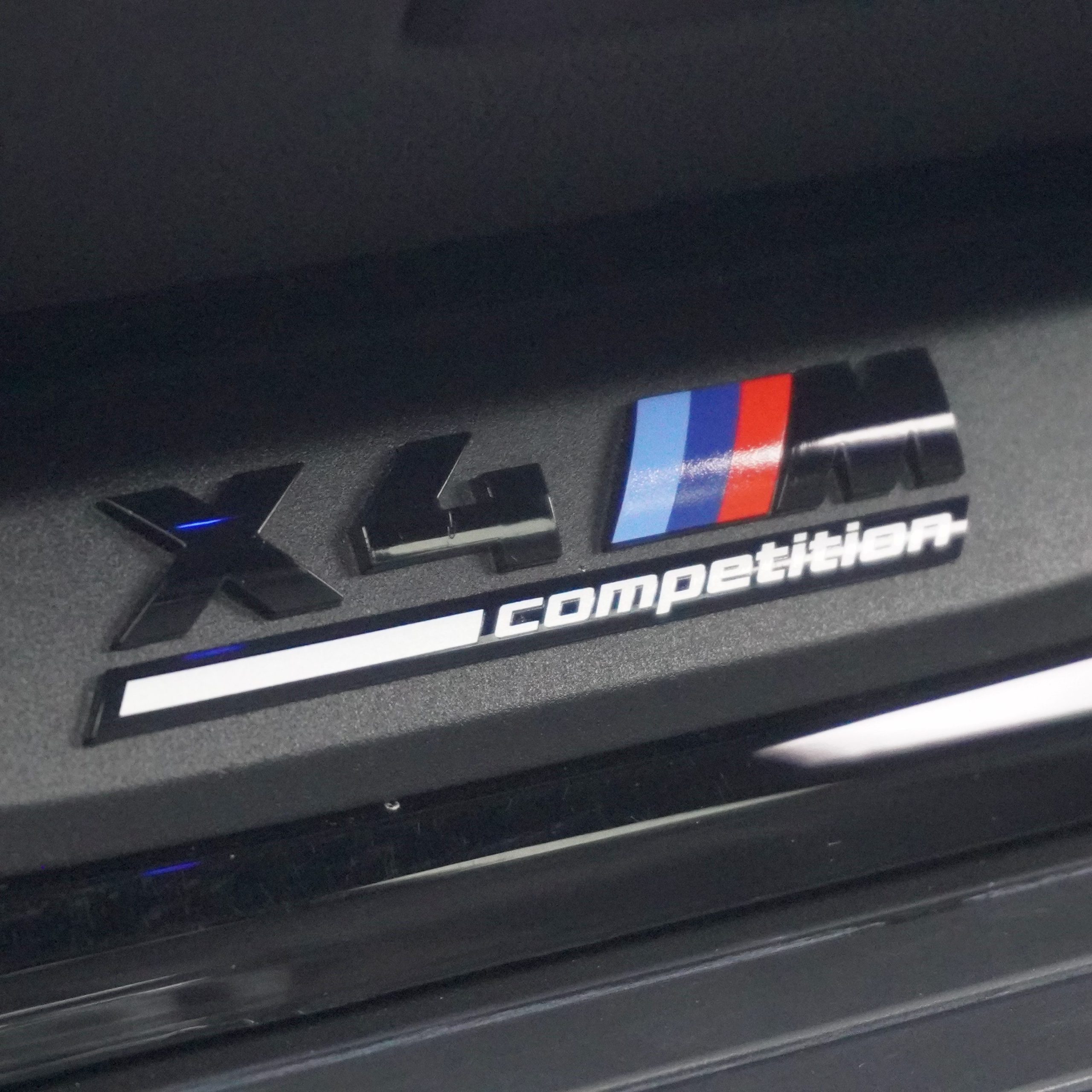 
								2021 BMW X4M Competition full									