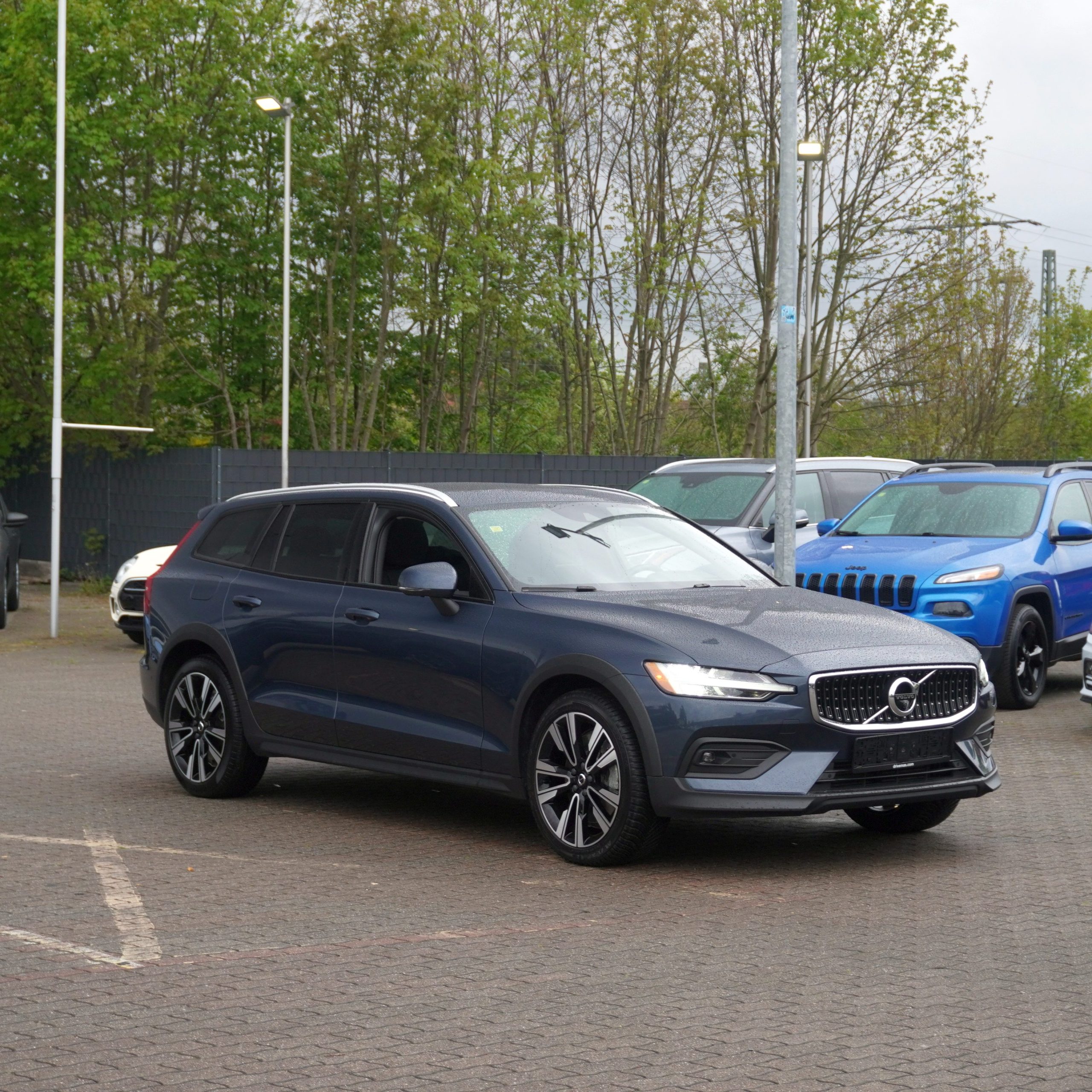 
								2022 Volvo V60 Cross Country T5 AWD full									