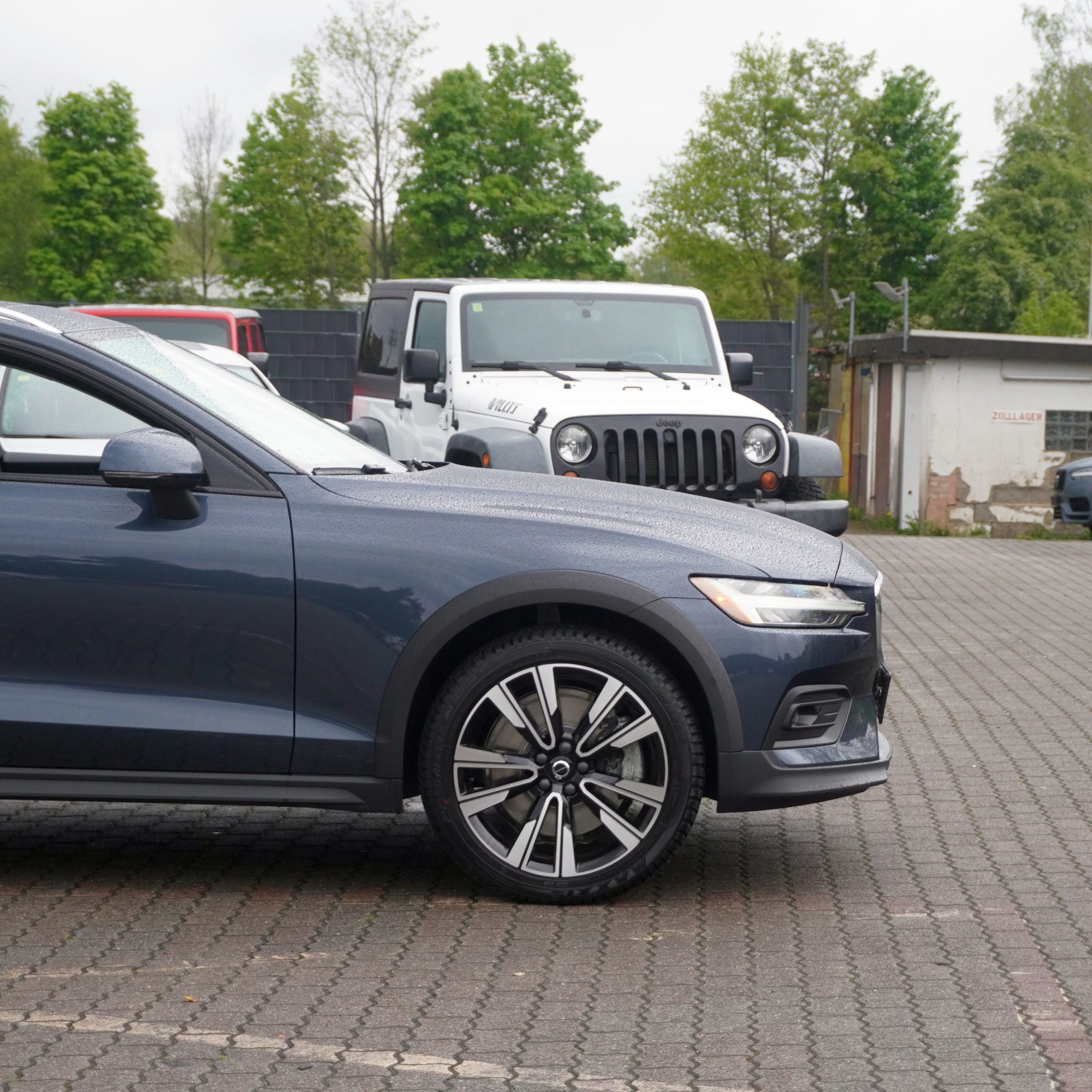 
								2022 Volvo V60 Cross Country T5 AWD full									