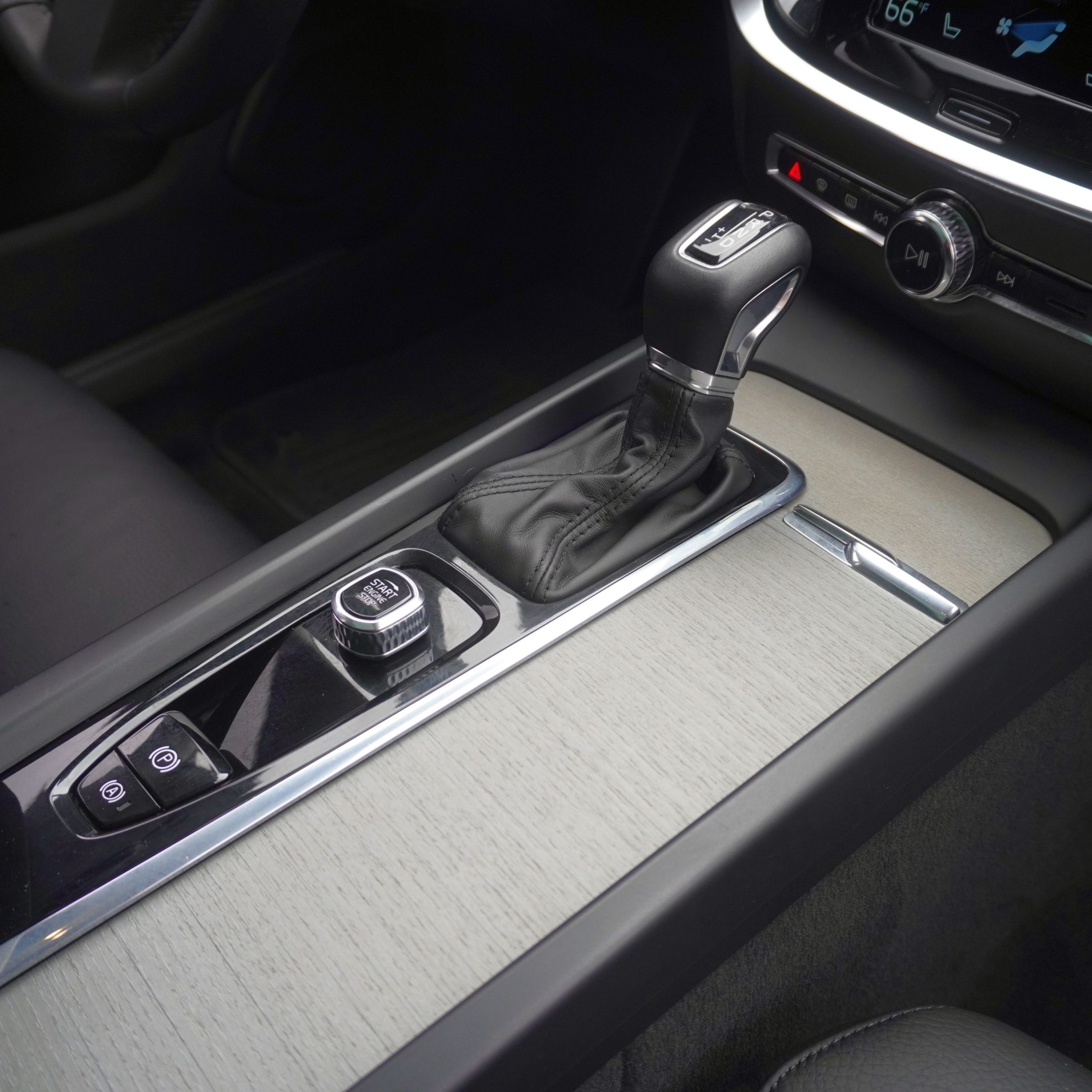 
								2022 Volvo V60 Cross Country T5 AWD full									