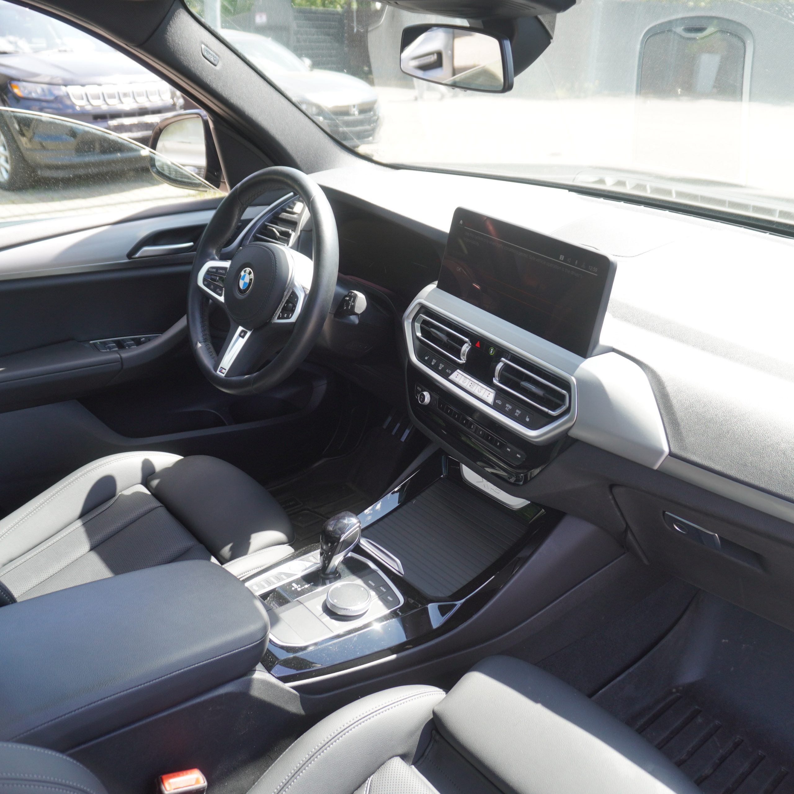 
								2022 BMW X3 30i full									