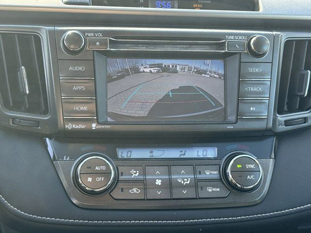 
								2015 Toyota RAV4 XLE full									