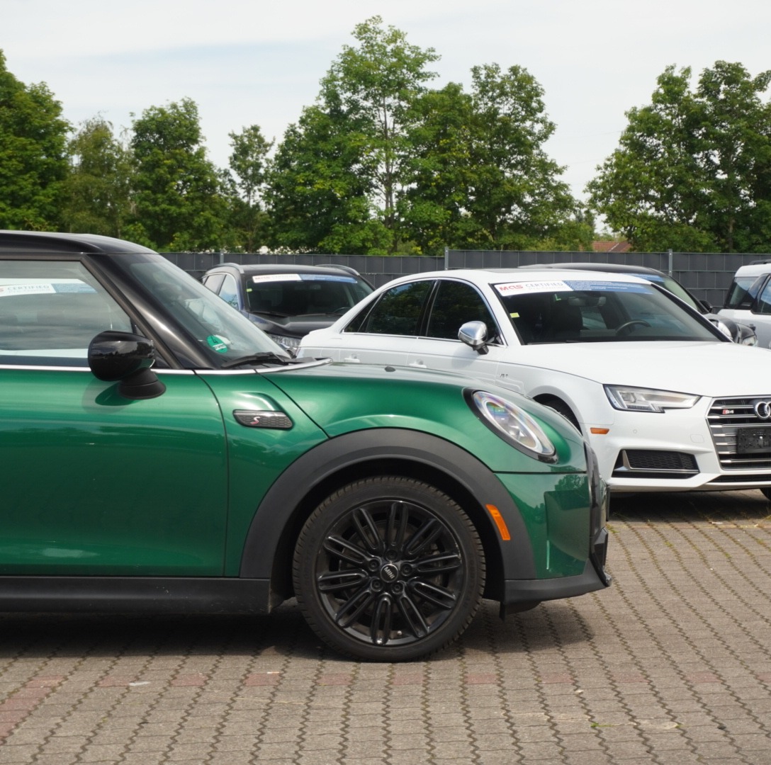 
2022 MINI Cooper S full									