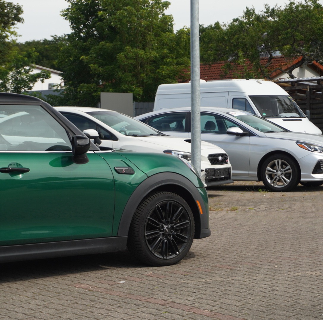 
2022 MINI Cooper S full									