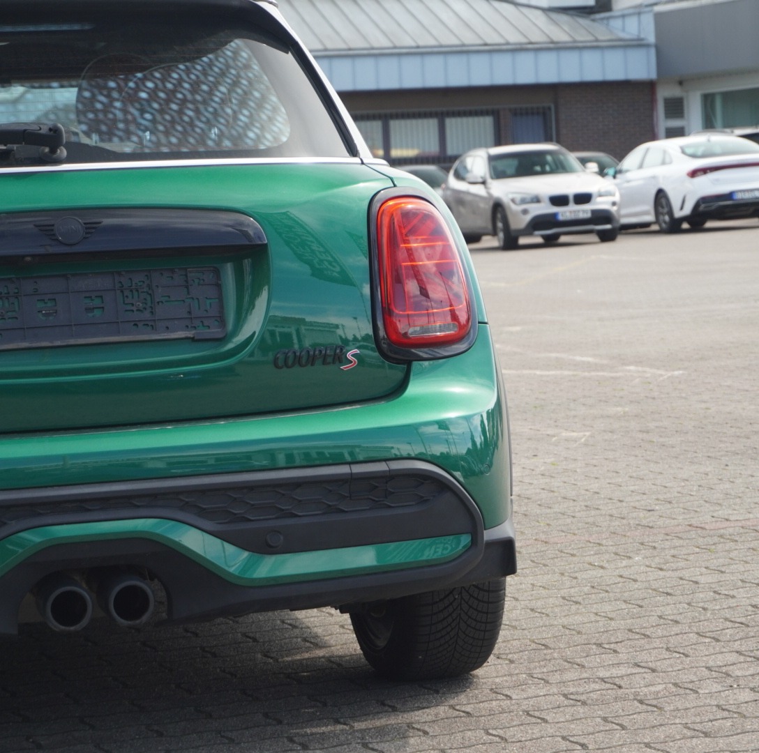 
2022 MINI Cooper S full									