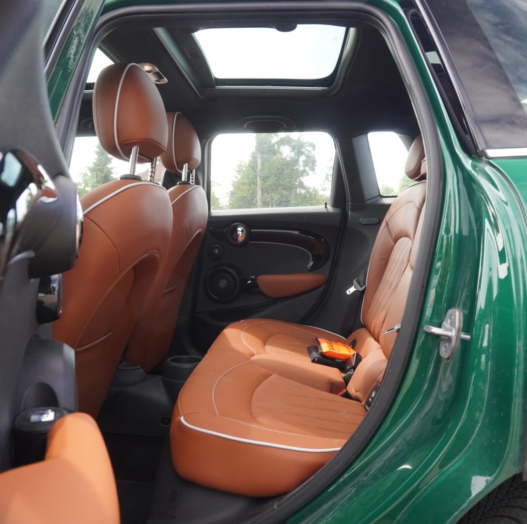 
2022 MINI Cooper S full									