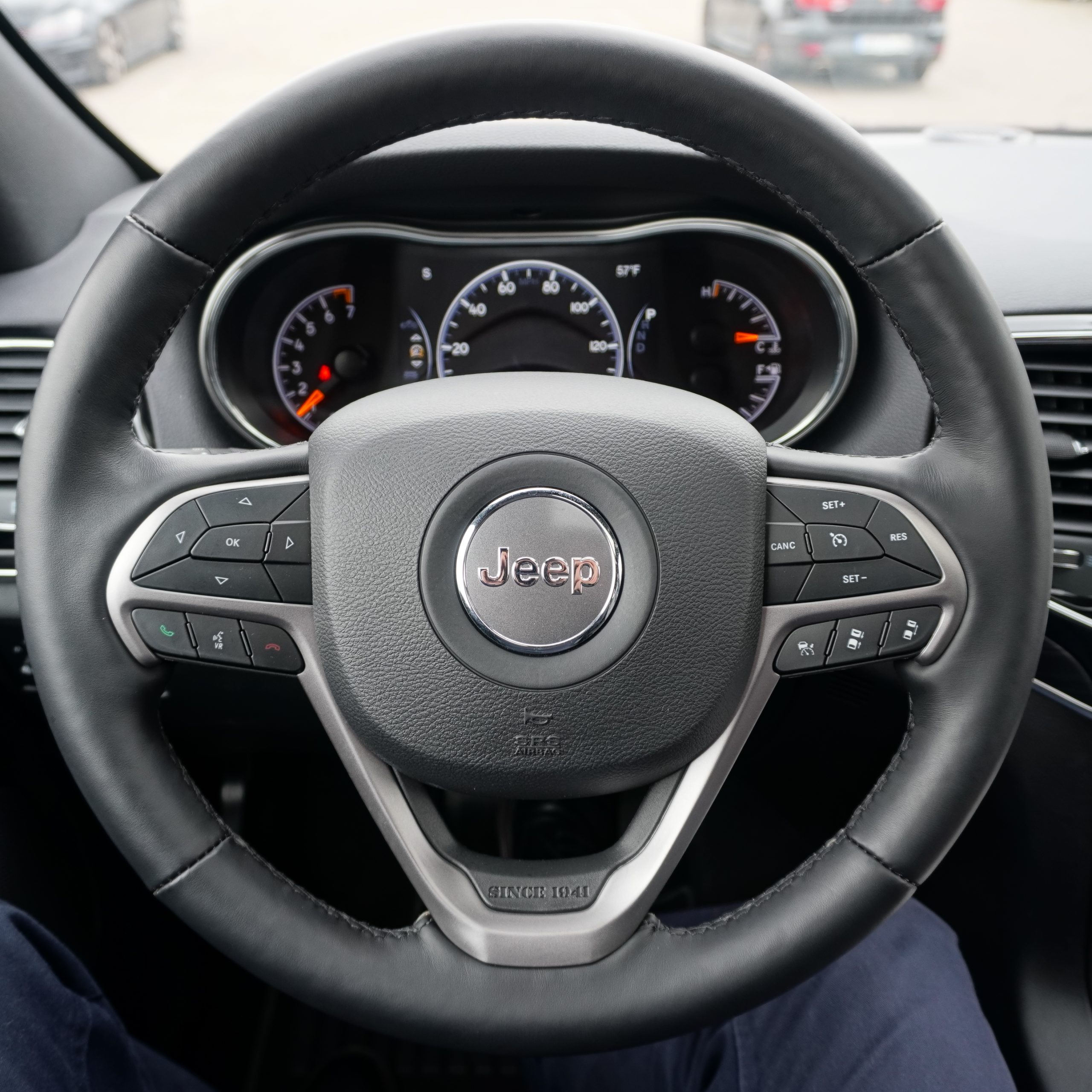 
2021 Jeep Grand Cherokee full									