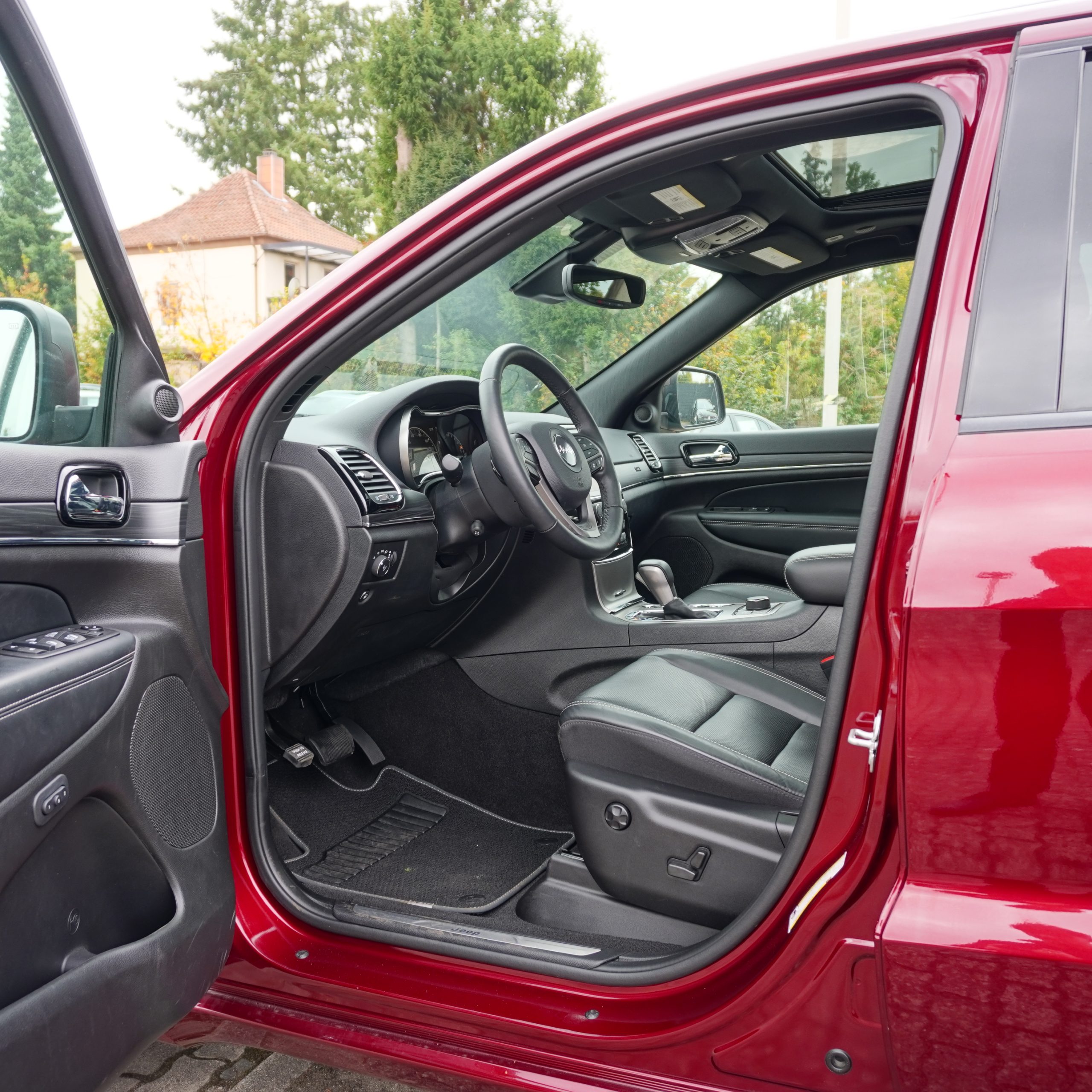 
2021 Jeep Grand Cherokee full									