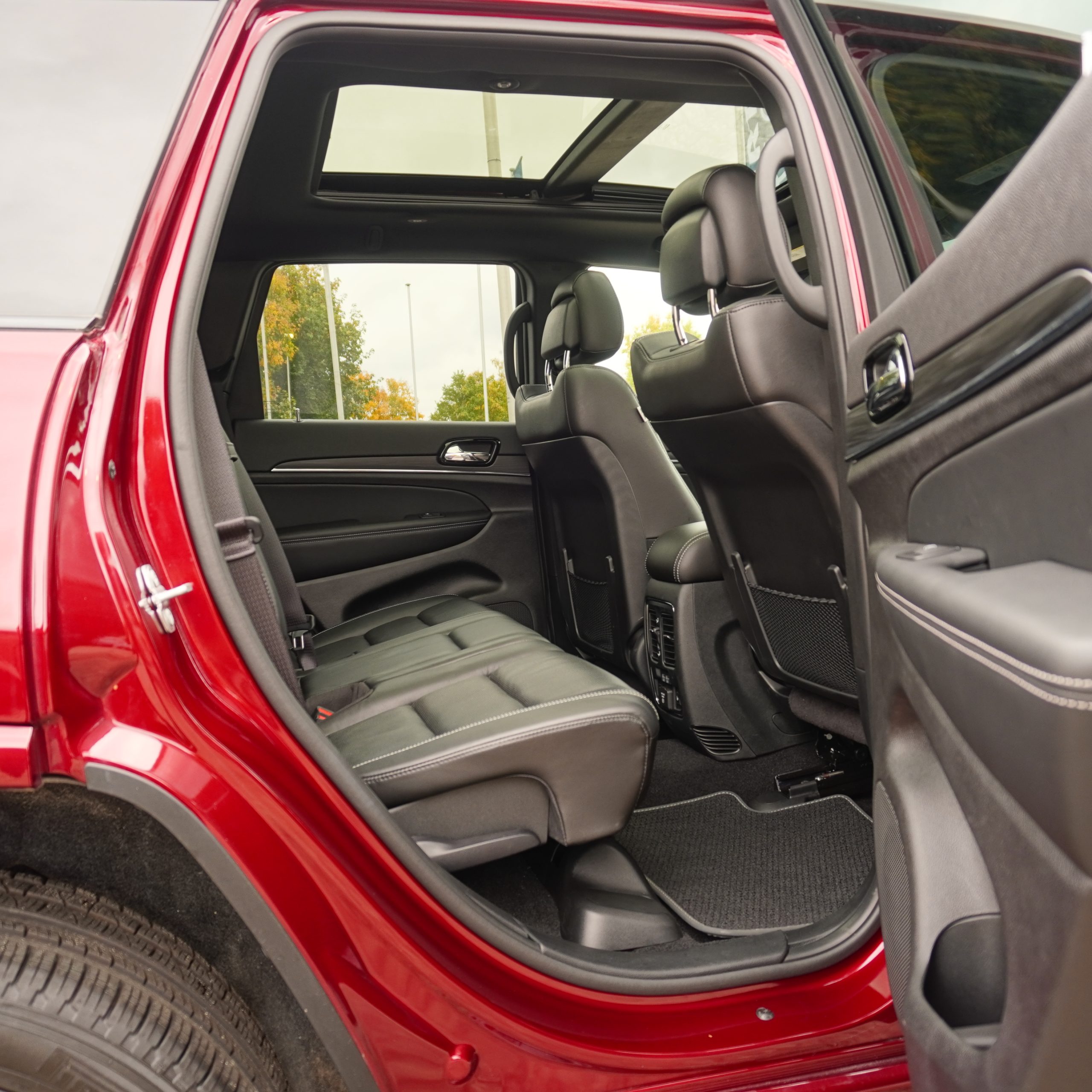 
2021 Jeep Grand Cherokee full									