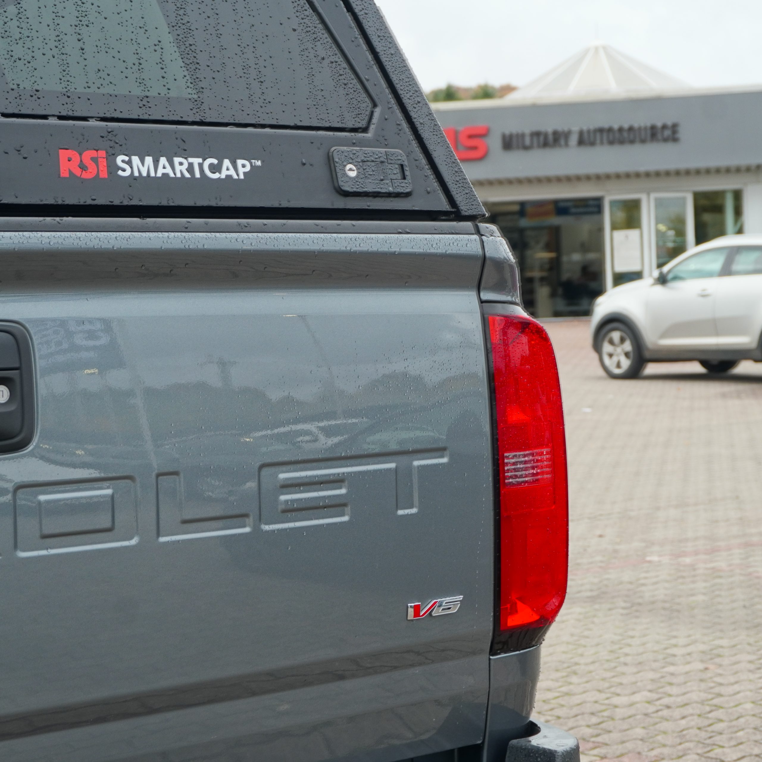 
2022 Chevrolet Colorado Z71 full									