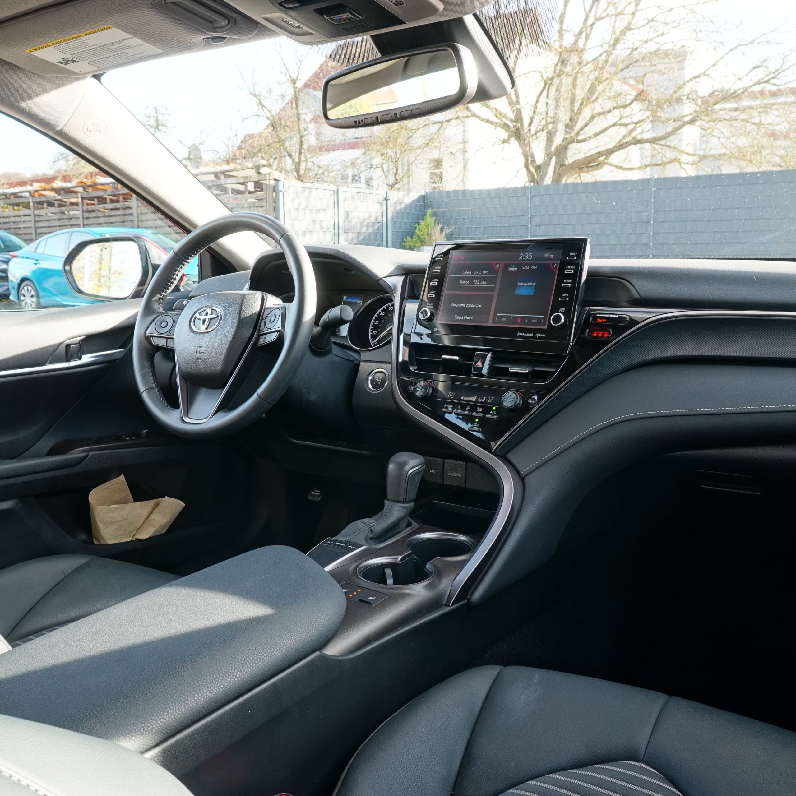 
								2024 Toyota Camry SE full									