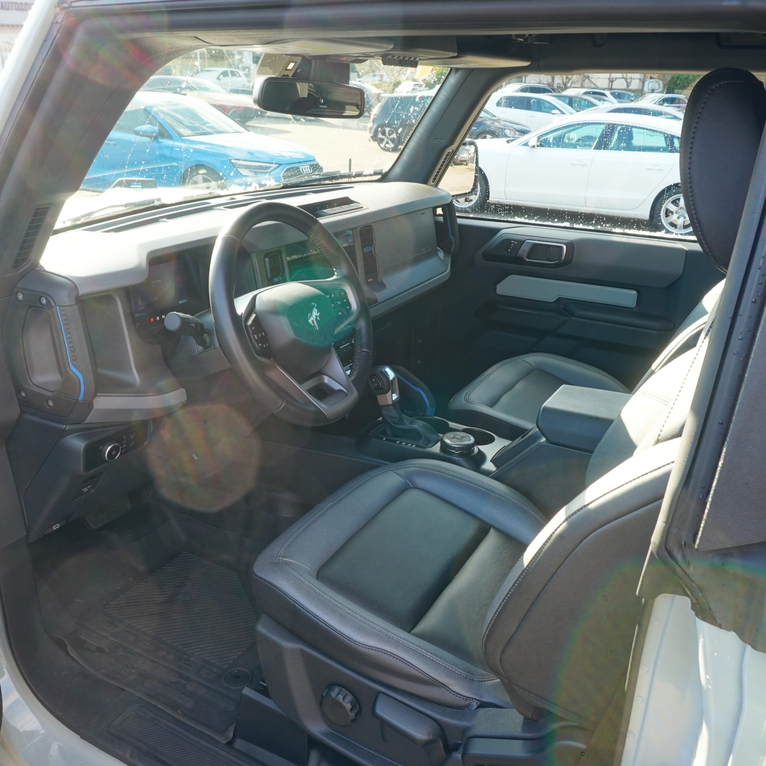 
2024 Ford Bronco Black Diamond full									