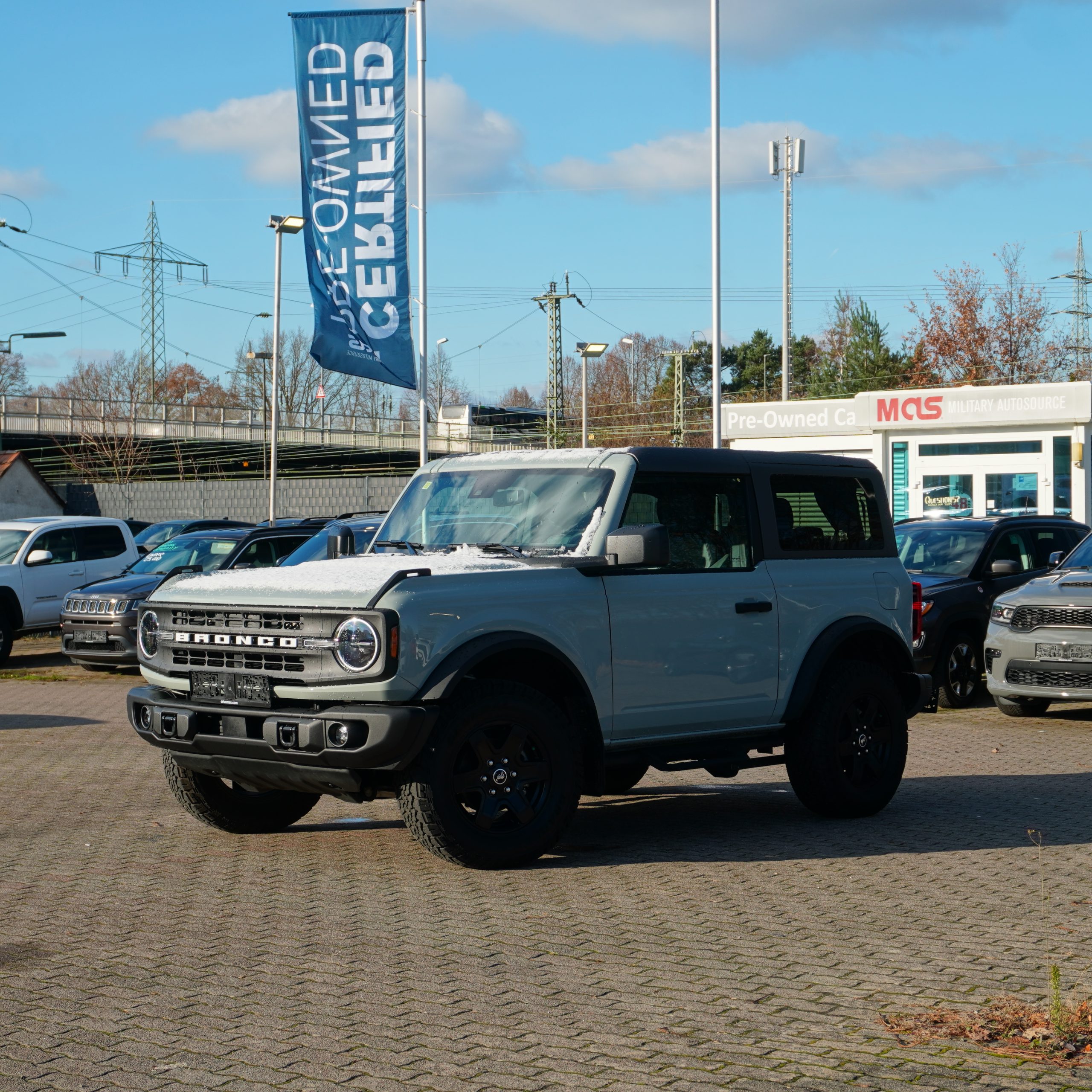
2024 Ford Bronco Black Diamond full									